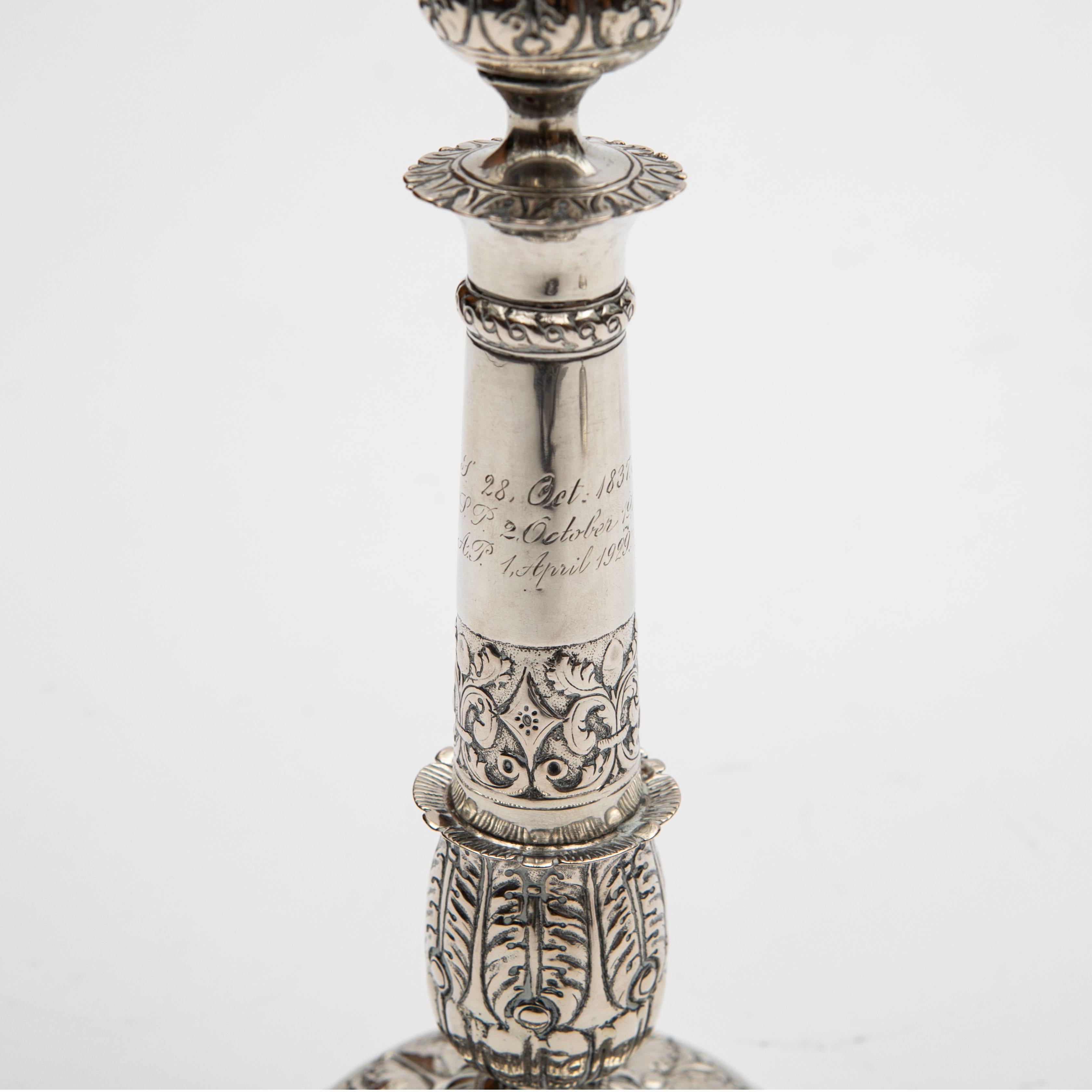 Coppia di candelieri d'argento tardo-imperiali di Caspar Julius Worm (1788-1857) in vendita 3