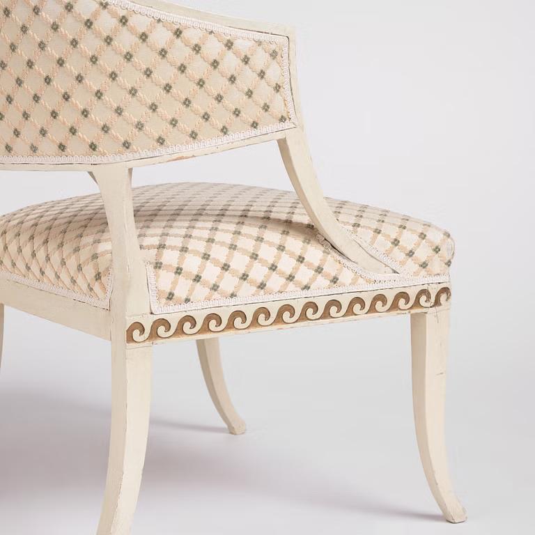 A pair of late Gustavian open-armchairs by E. Öhrmark In Good Condition For Sale In New York, NY