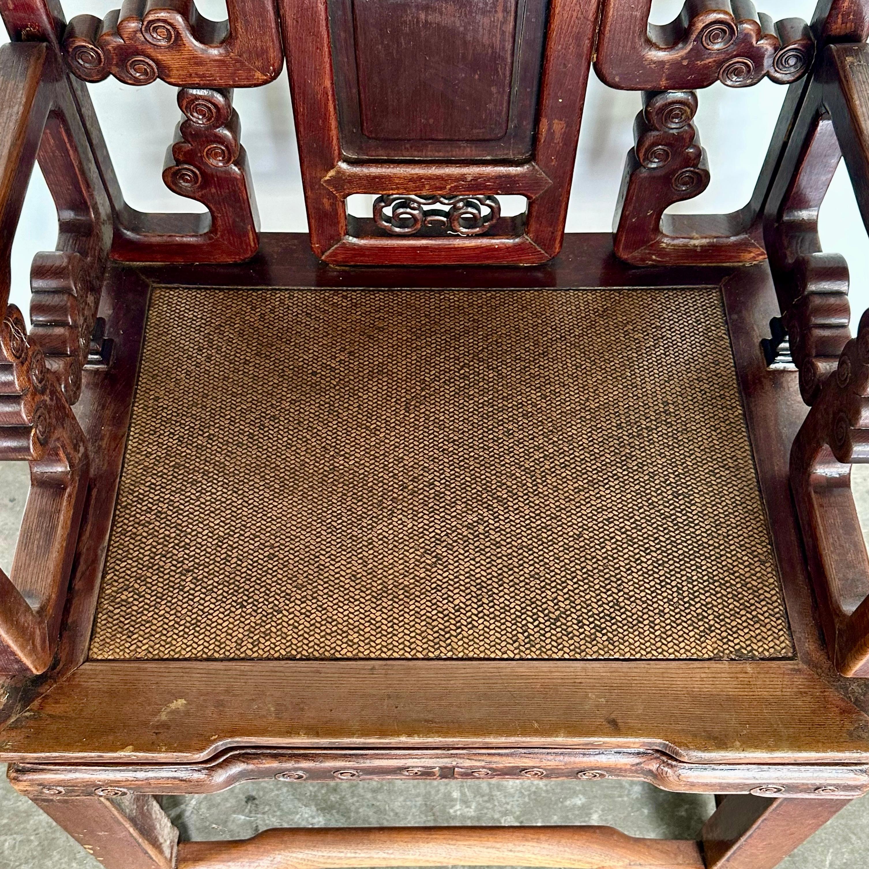 A Pair of Late Qing Large Jumu Armchairs For Sale 7