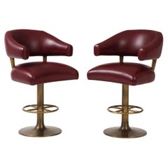 Paire de tabourets de bar en cuir et laiton