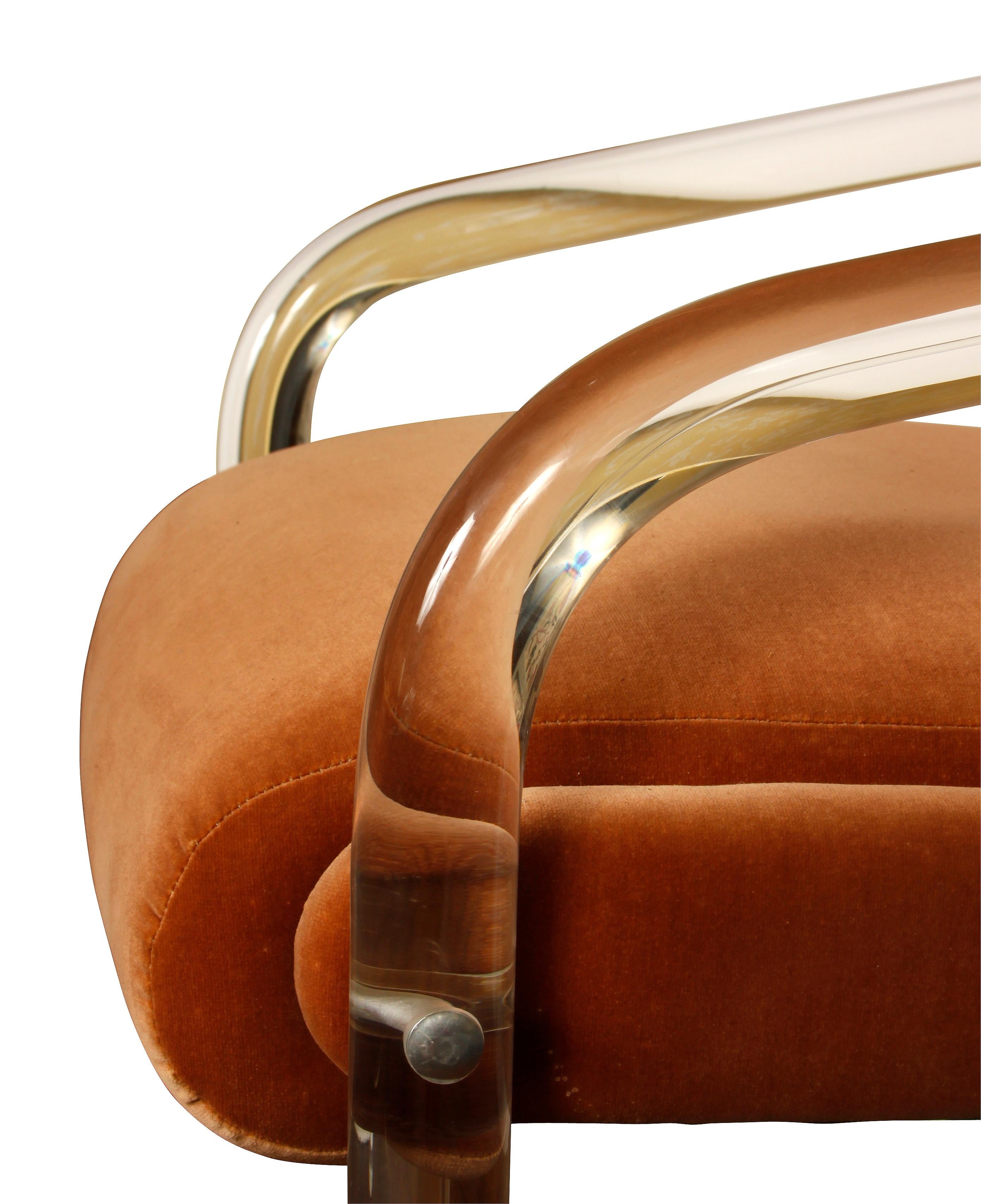 Mid-Century moderno Coppia di poltrone in lucite firmate Leon Frost in vendita
