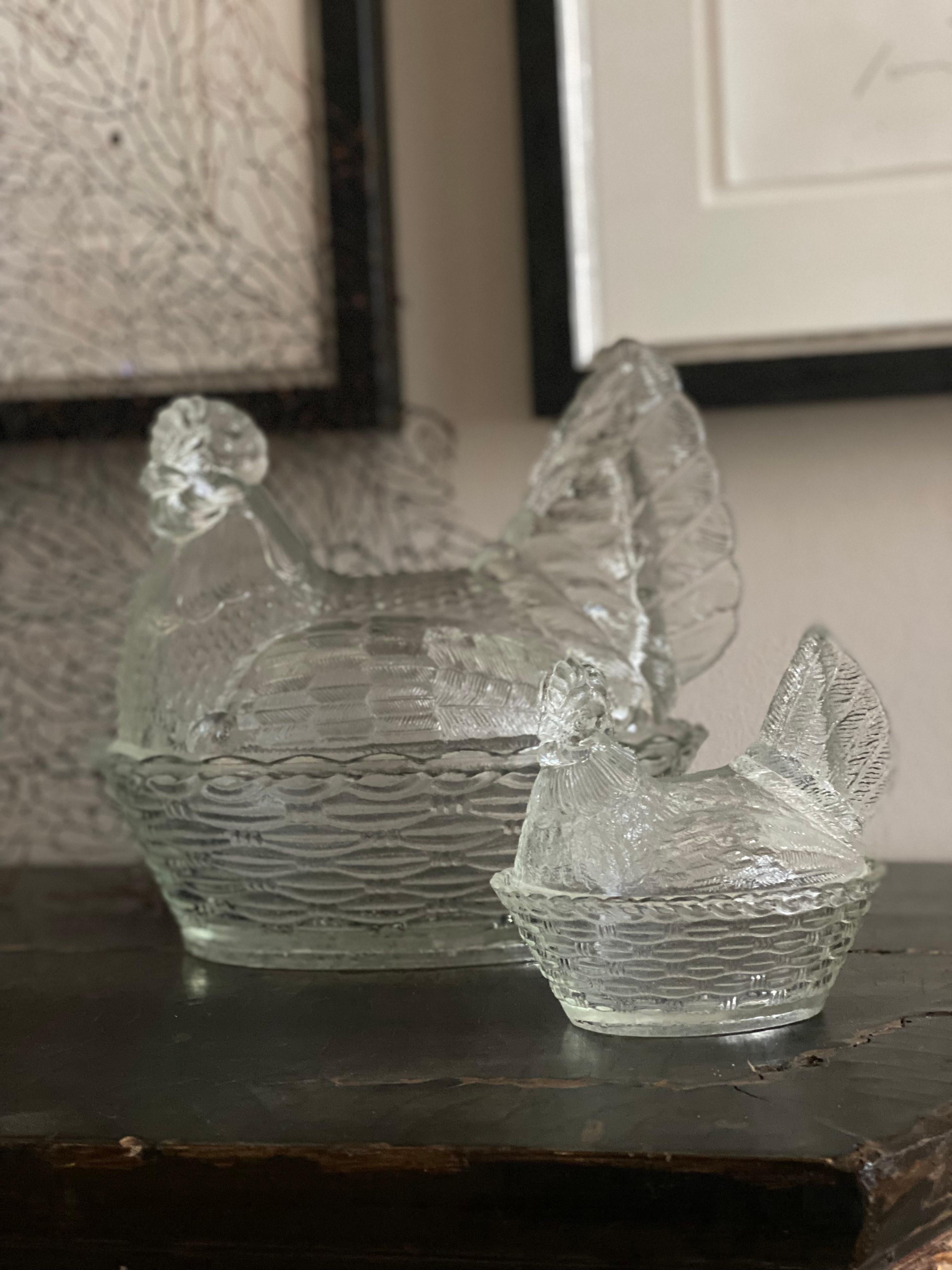 Pair of Lidded Cans/Bonbonniere Made of Pressed Glass, Hens in a Basket For Sale 1