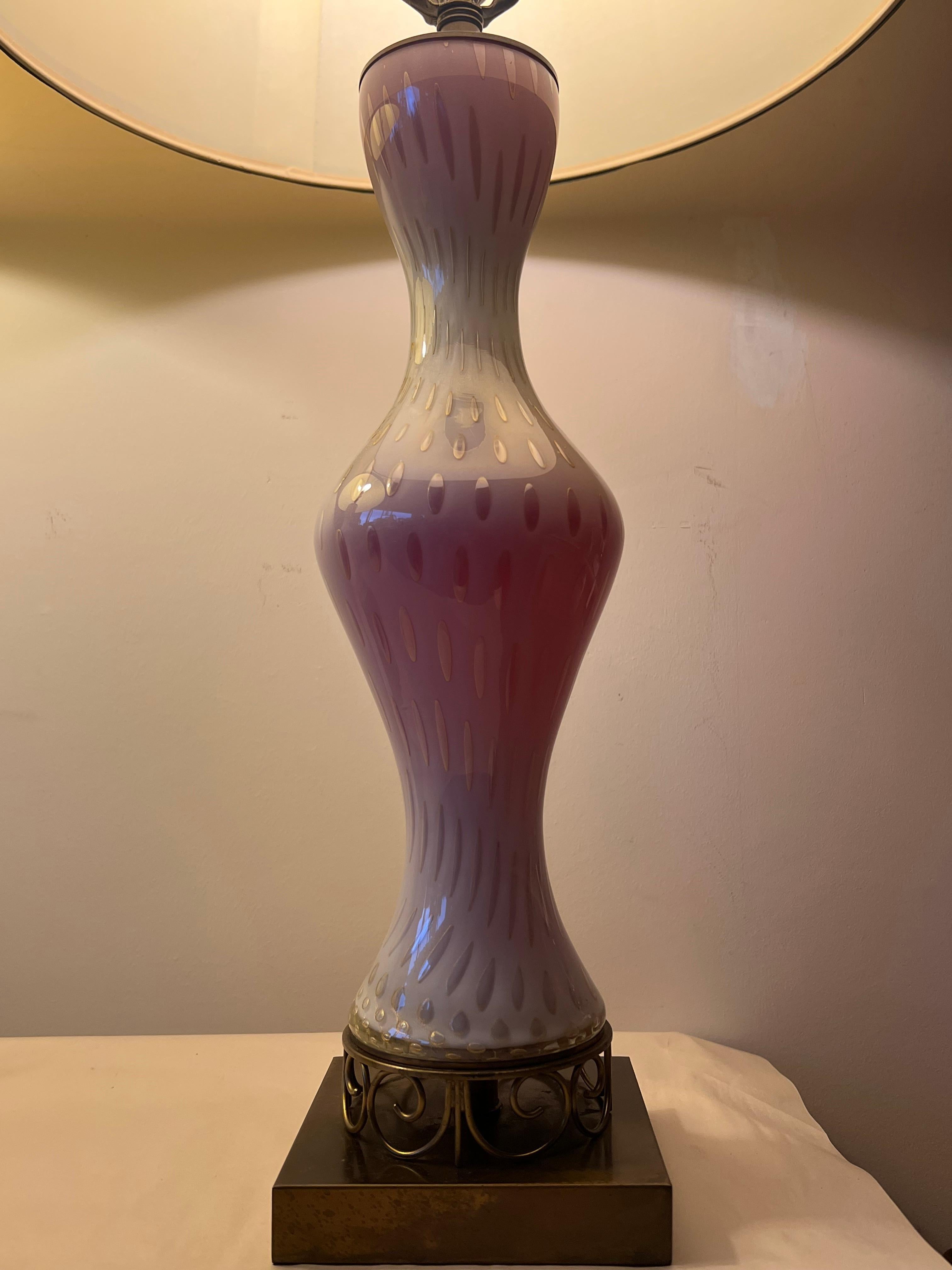A Pair Of Light Pink Murano Hourglass Lamps Ca' 1950's In Good Condition For Sale In St.Petersburg, FL
