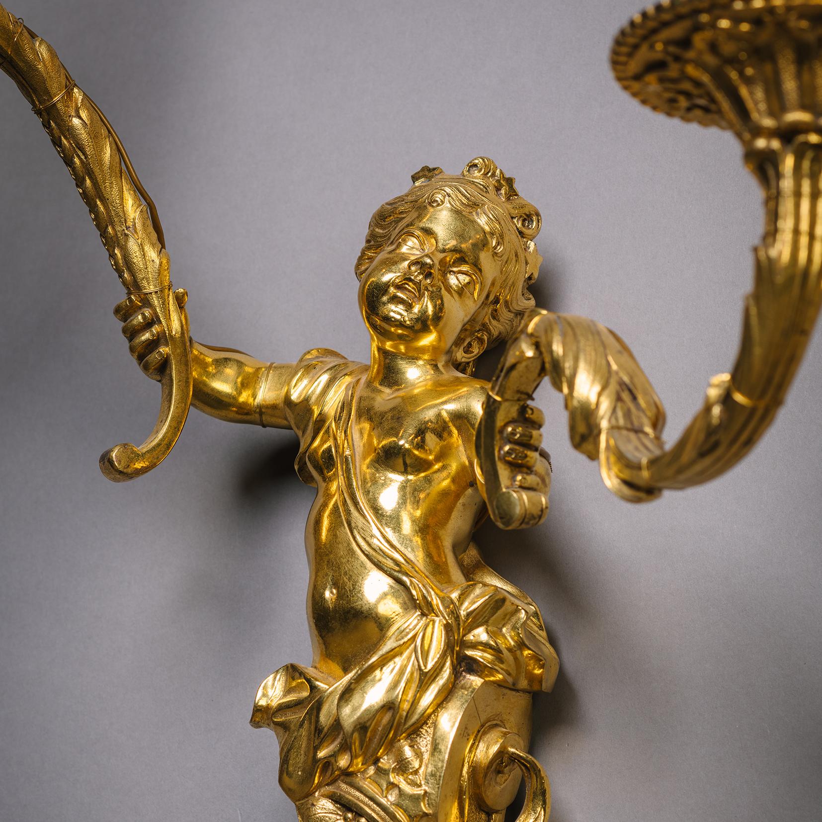 Paire d'appliques murales à deux lumières de style Louis XIV en bronze doré en vente 2