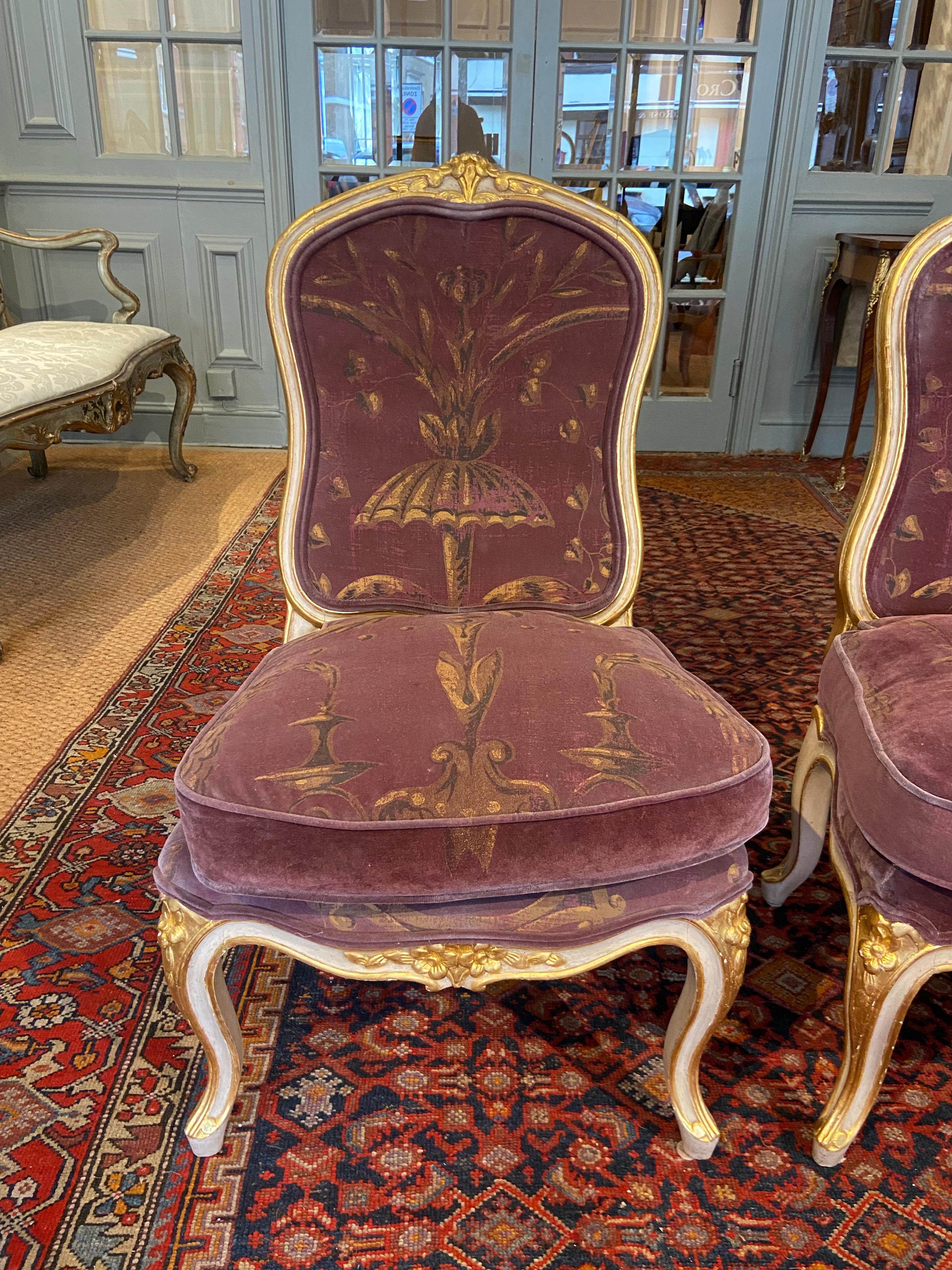 A Pair of Louis XV Painted and Gilded Salon Chairs 'Mid 18th Century' In Good Condition In London, GB