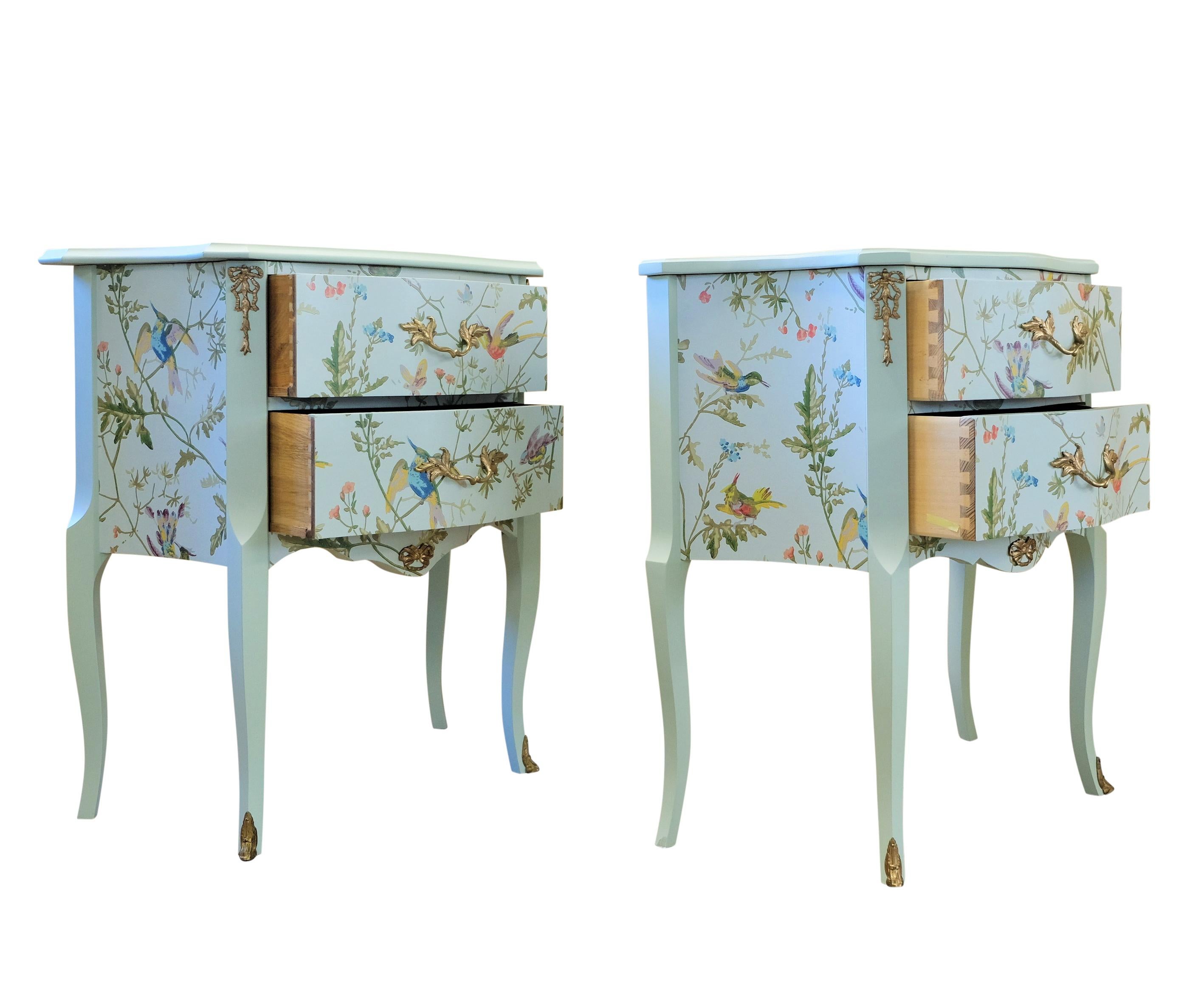 European A Pair of Louis XV Style Bedside Tables with Floral Design and Marble Tops For Sale