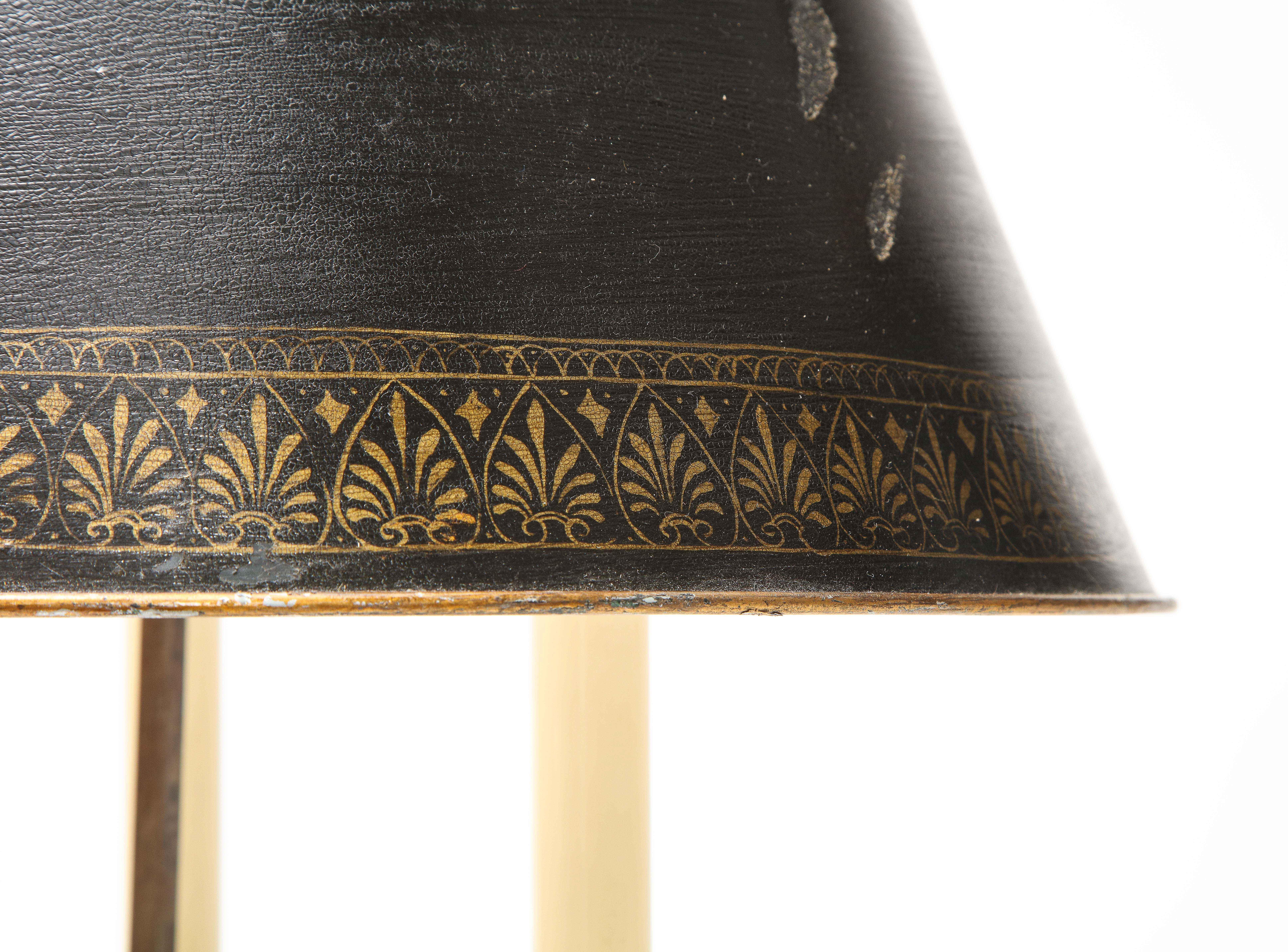 Paire de lampes de bureau bouillotte de style Louis XV en bronze doré en vente 3