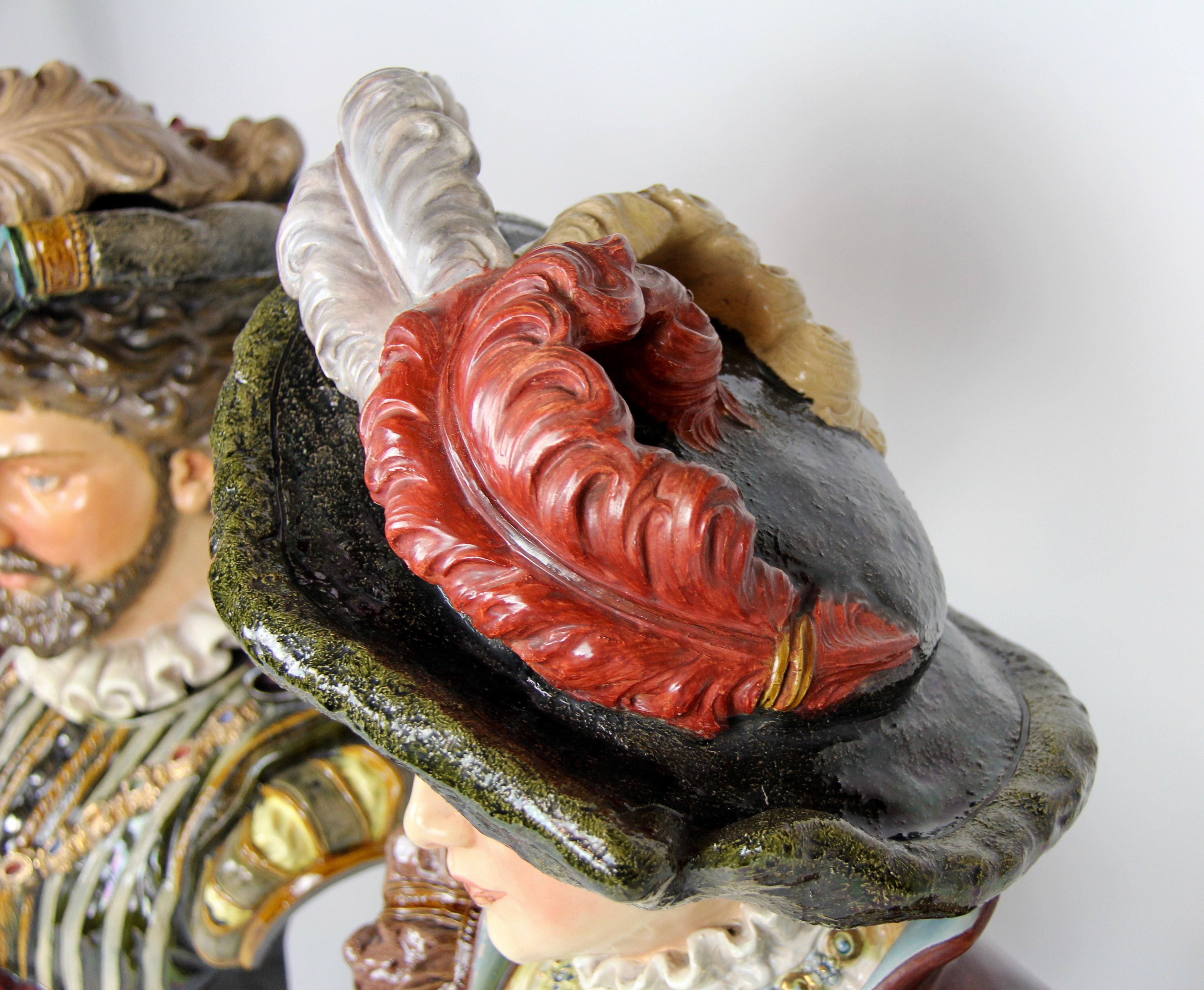 Paire de bustes royaux en porcelaine de style Louis XVI en majolique française en vente 5