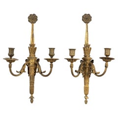 Paire d'appliques murales de style Louis XVI en bronze doré