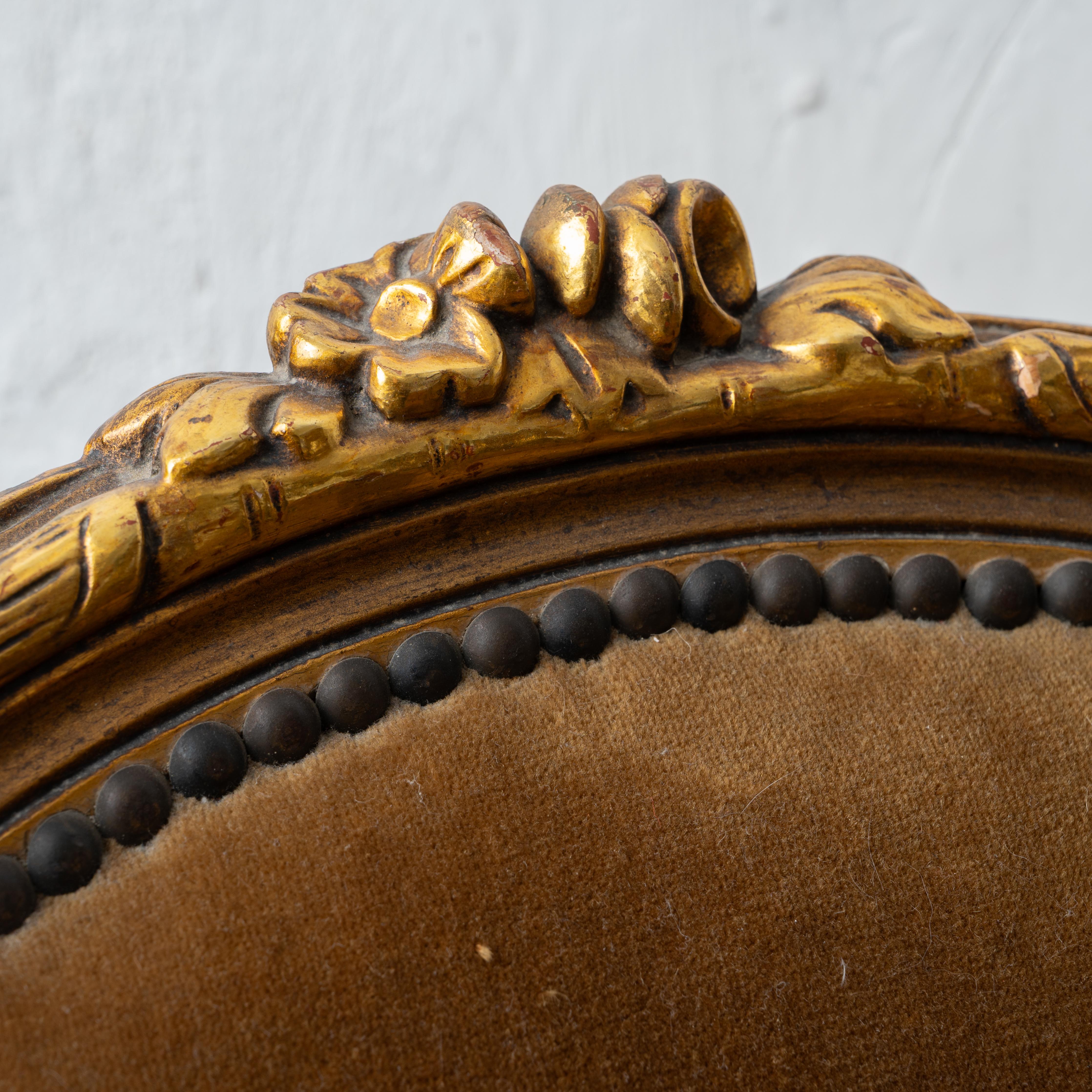 Paire de fauteuils de style Louis XVI en bois doré en vente 8