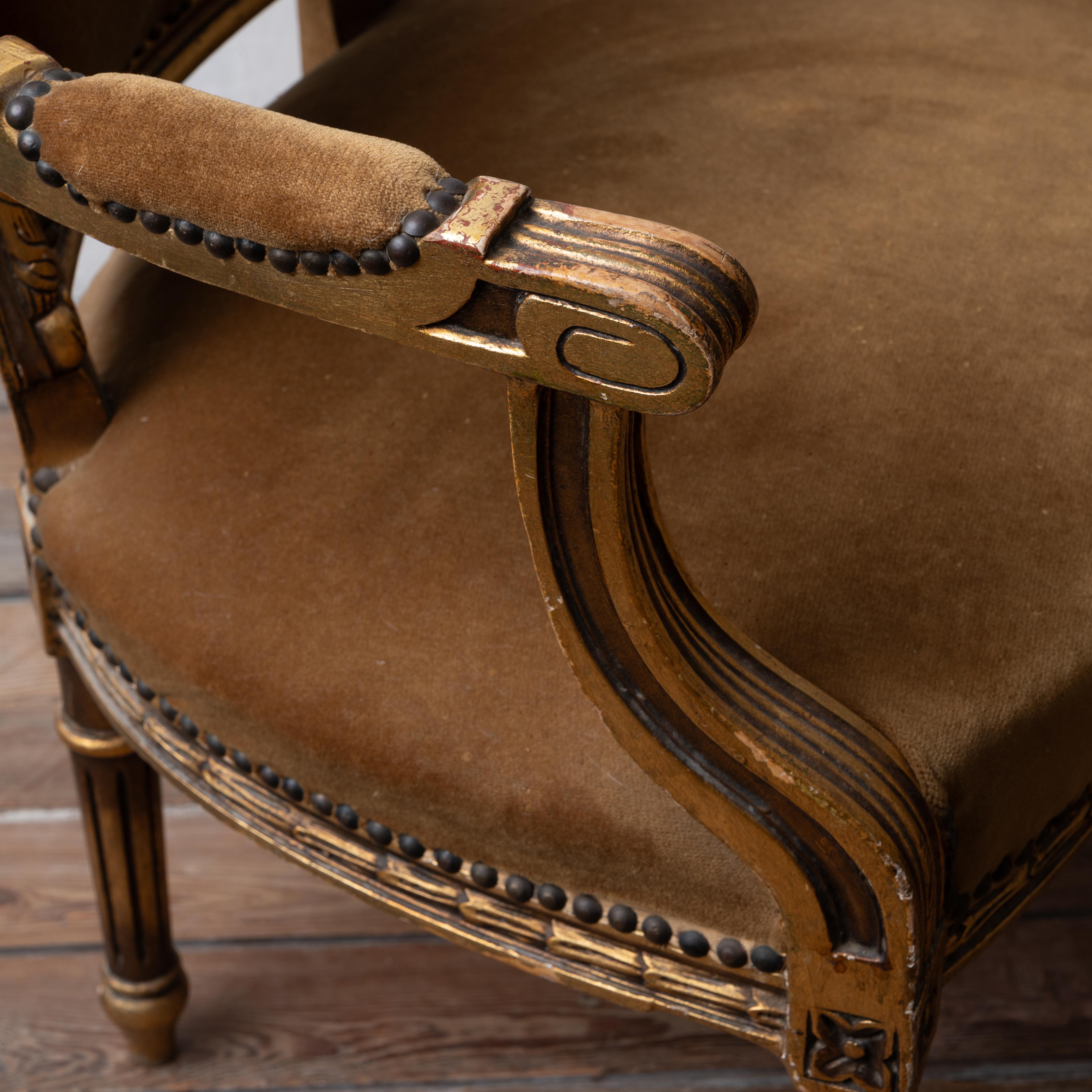 Paire de fauteuils de style Louis XVI en bois doré en vente 2