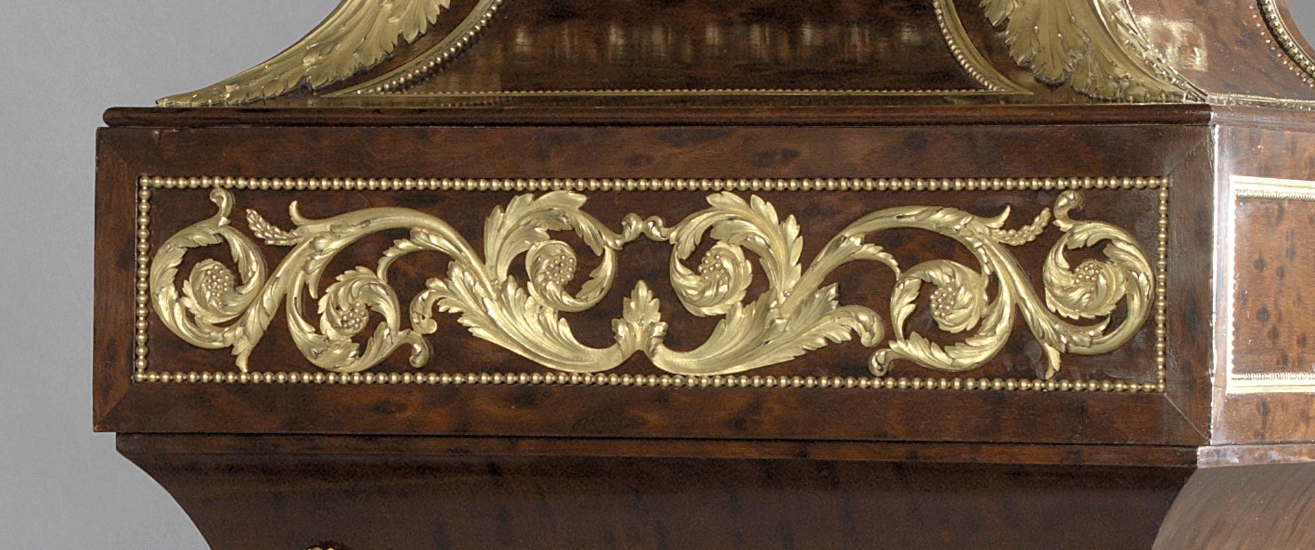 Paar Mahagoni-Sockel im Louis-XVI-Stil, Sormani zugeschrieben, um 1870 (Französisch) im Angebot
