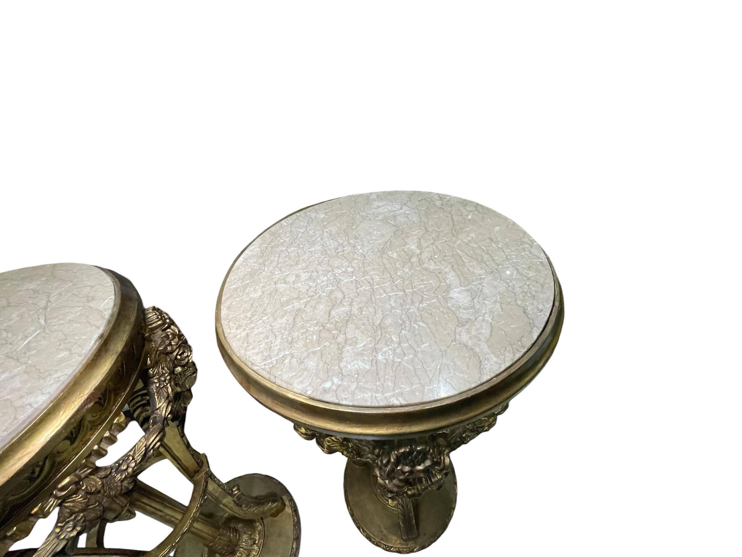 Paire de piédestaux en marbre et bois doré de style Louis XVI  en vente 14