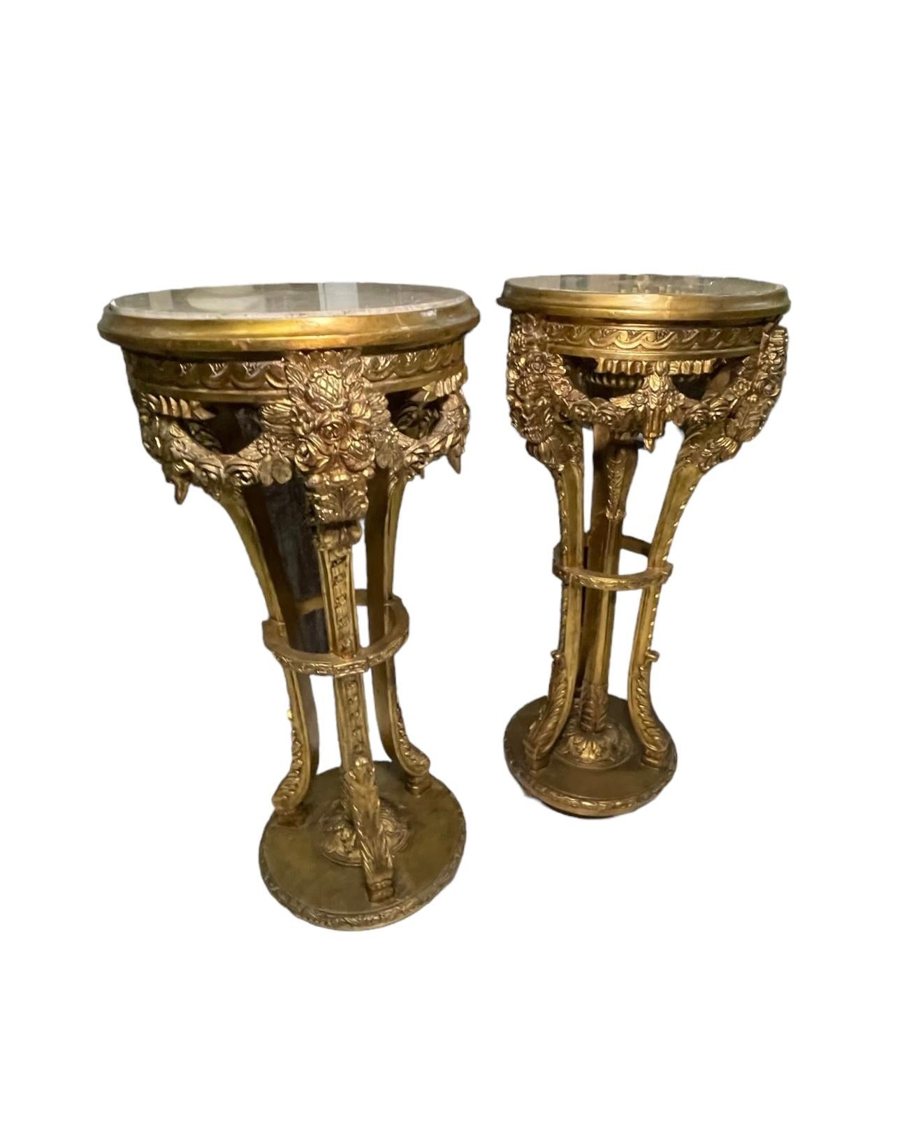 Hand-Carved Pair of Louis XVI Style Marble and Giltwood Pedestals For Sale