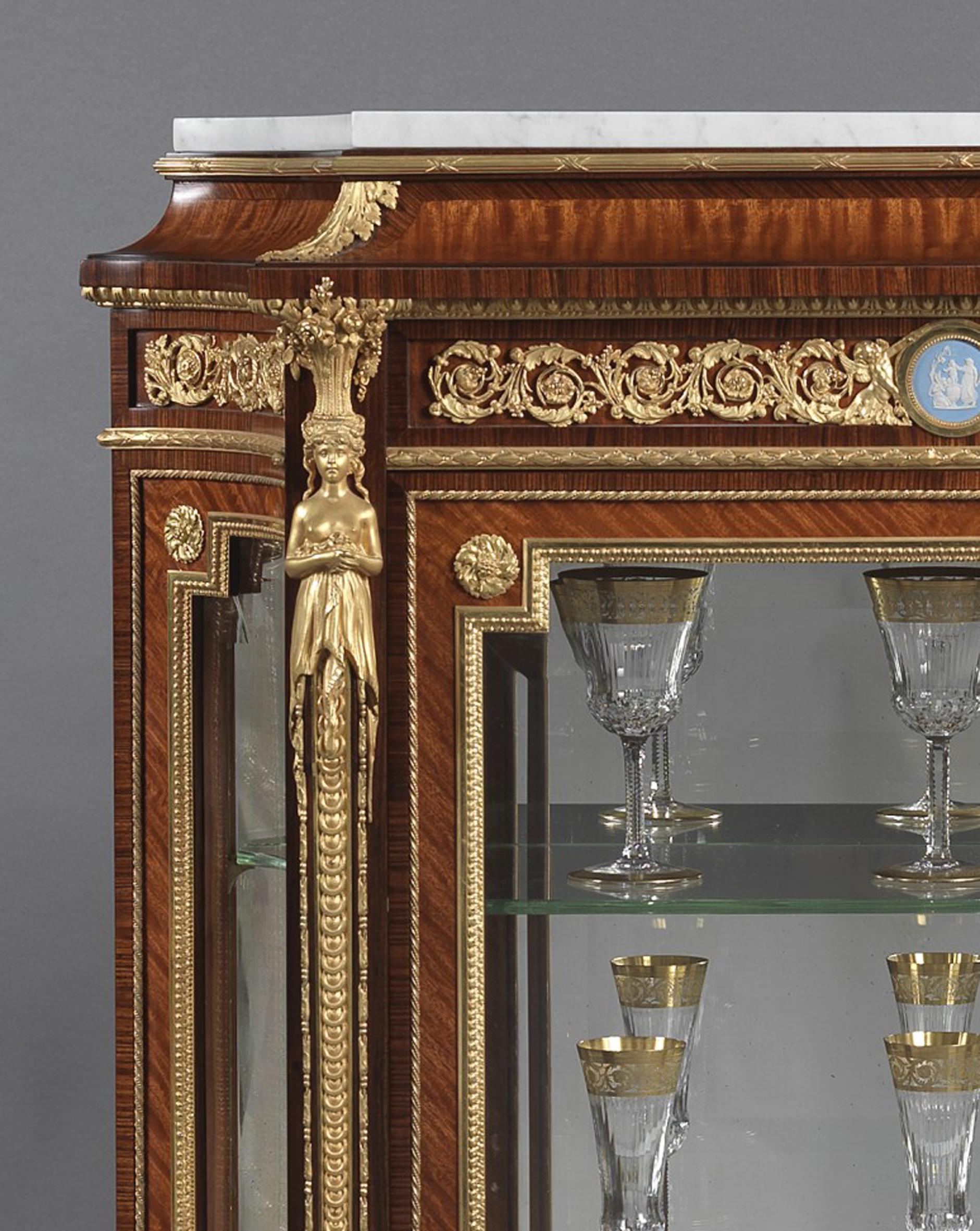Gilt Pair of Louis XVI Style Vitrines with Wedgwood Plaques by Zwiener, circa 1880 For Sale