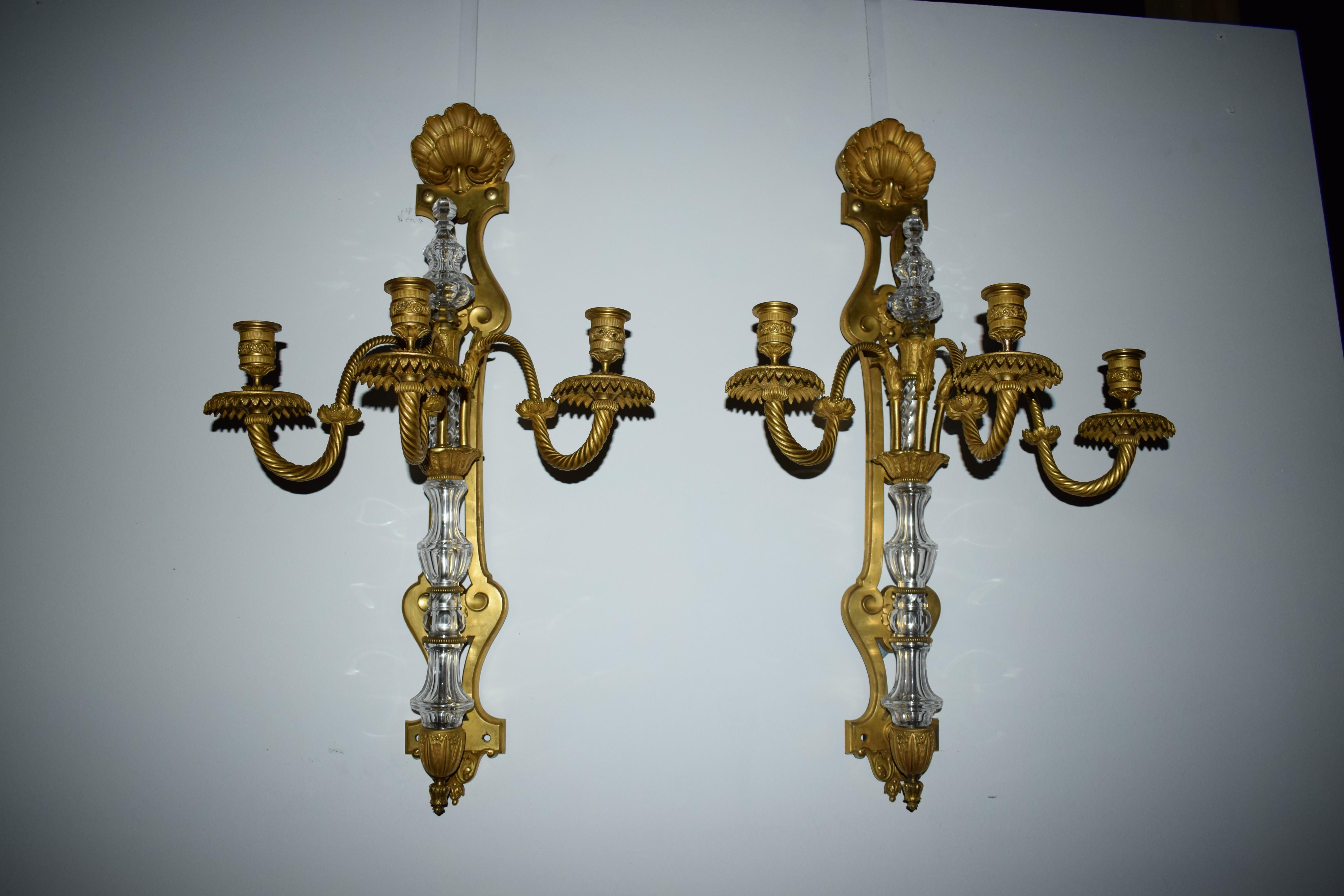 A Pair of Louis XVI style Wall Sconces In Good Condition For Sale In Atlanta, GA