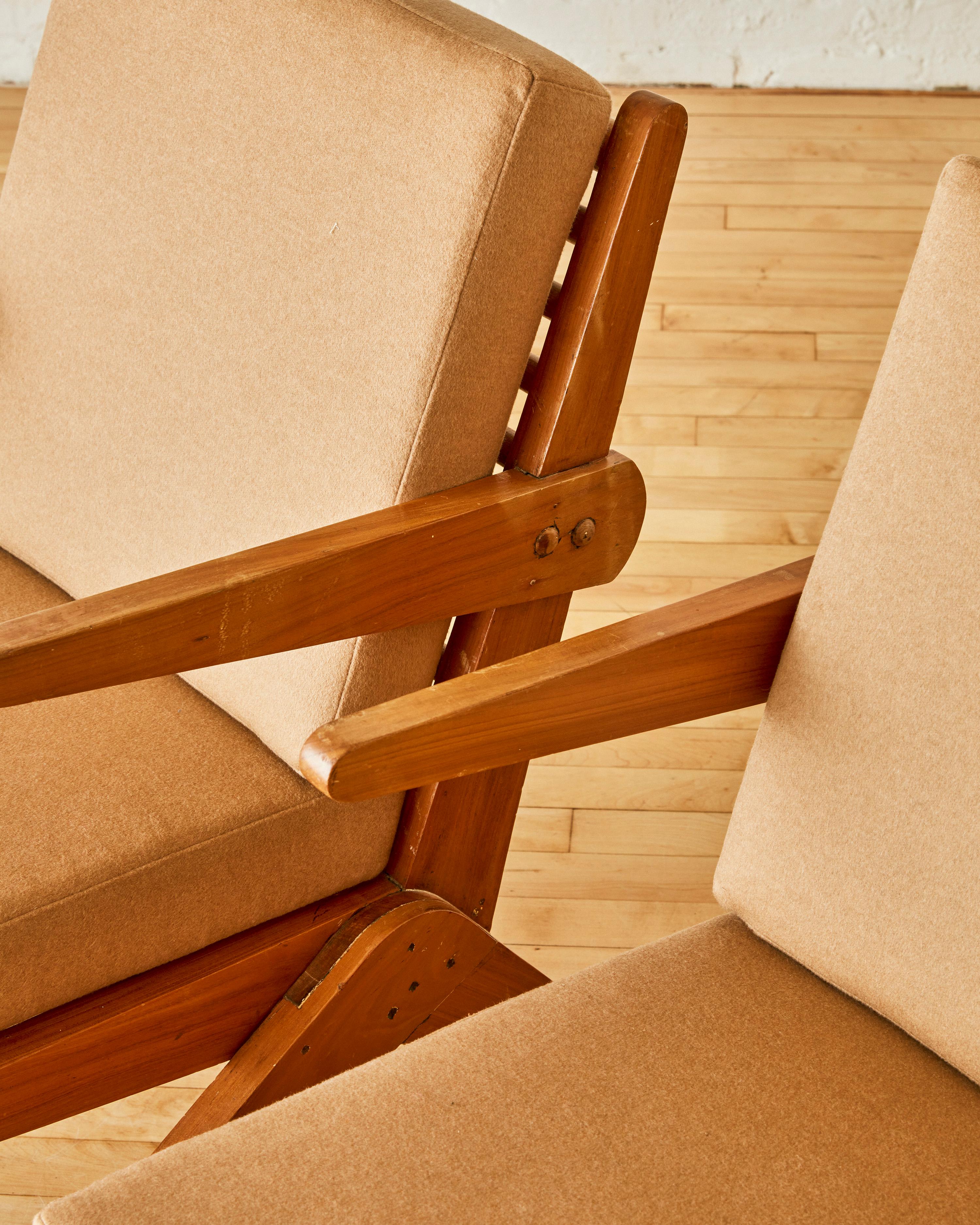 Une paire de chaises longues attribuée à Lina Bo Bardi Bon état - En vente à Long Island City, NY
