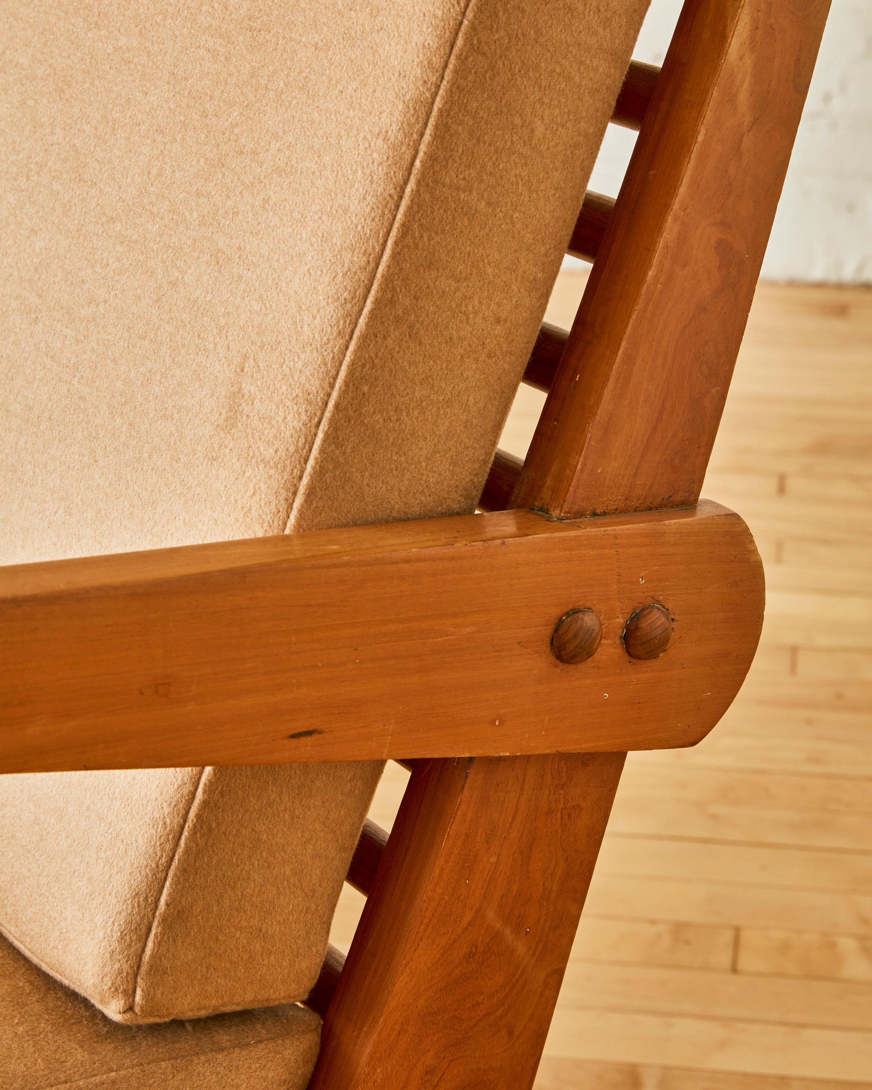 20ième siècle Une paire de chaises longues attribuée à Lina Bo Bardi en vente