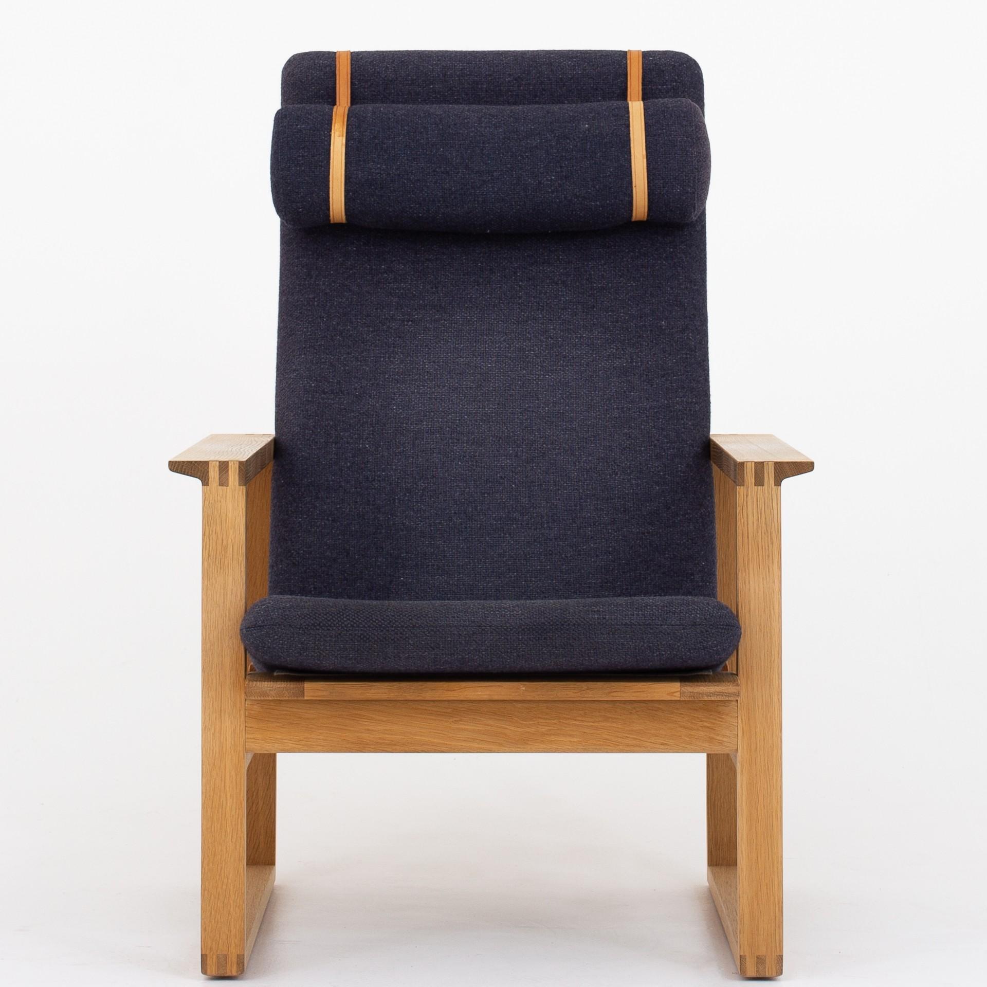 Pair of Lounge Chairs by Børge Mogensen 4