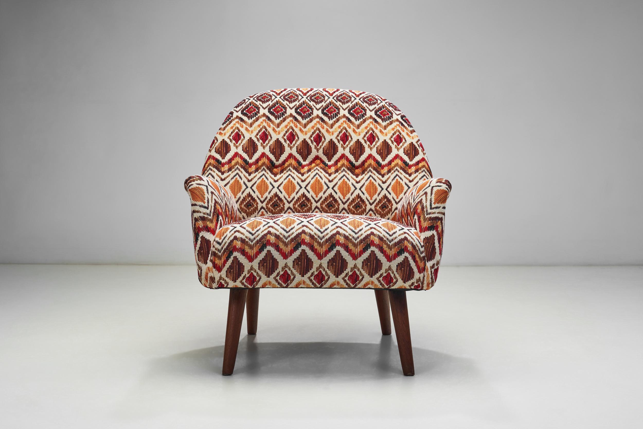 Fabric A Pair of Lounge Chairs in Kelim Upholstery, Europe ca 1960s For Sale