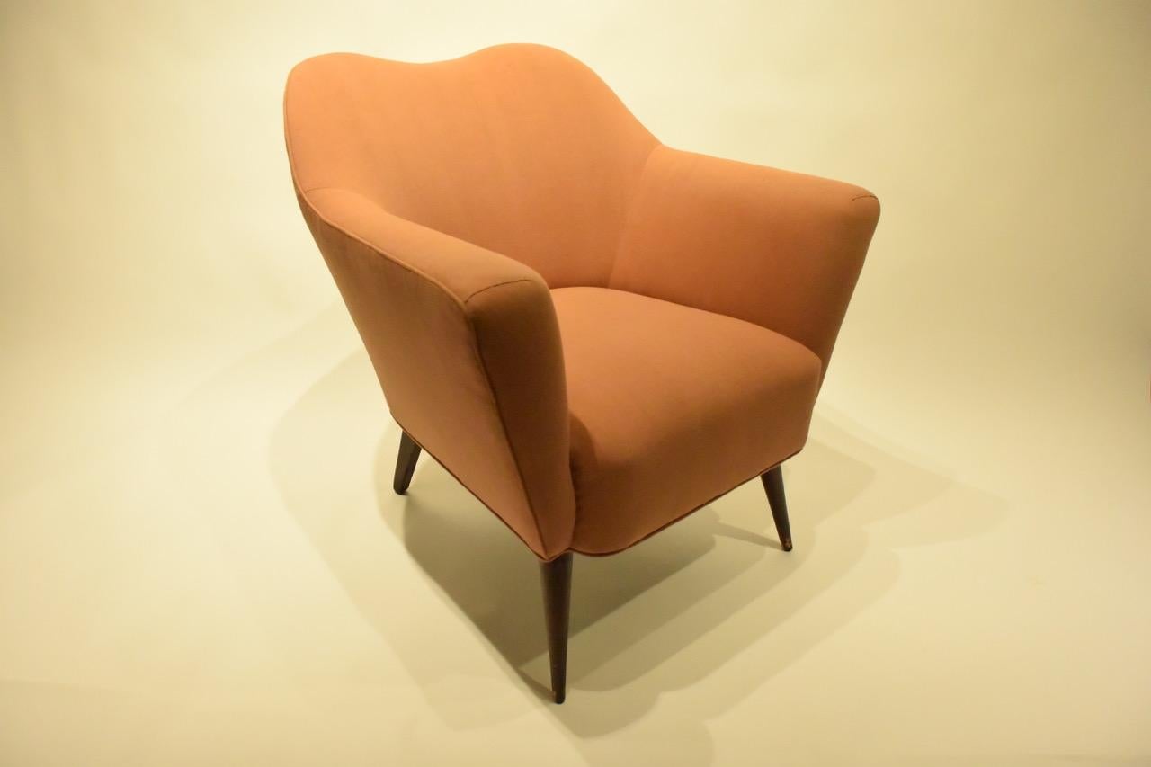 Pair of Lounge Chairs In Good Condition In LOS ANGELES, CA