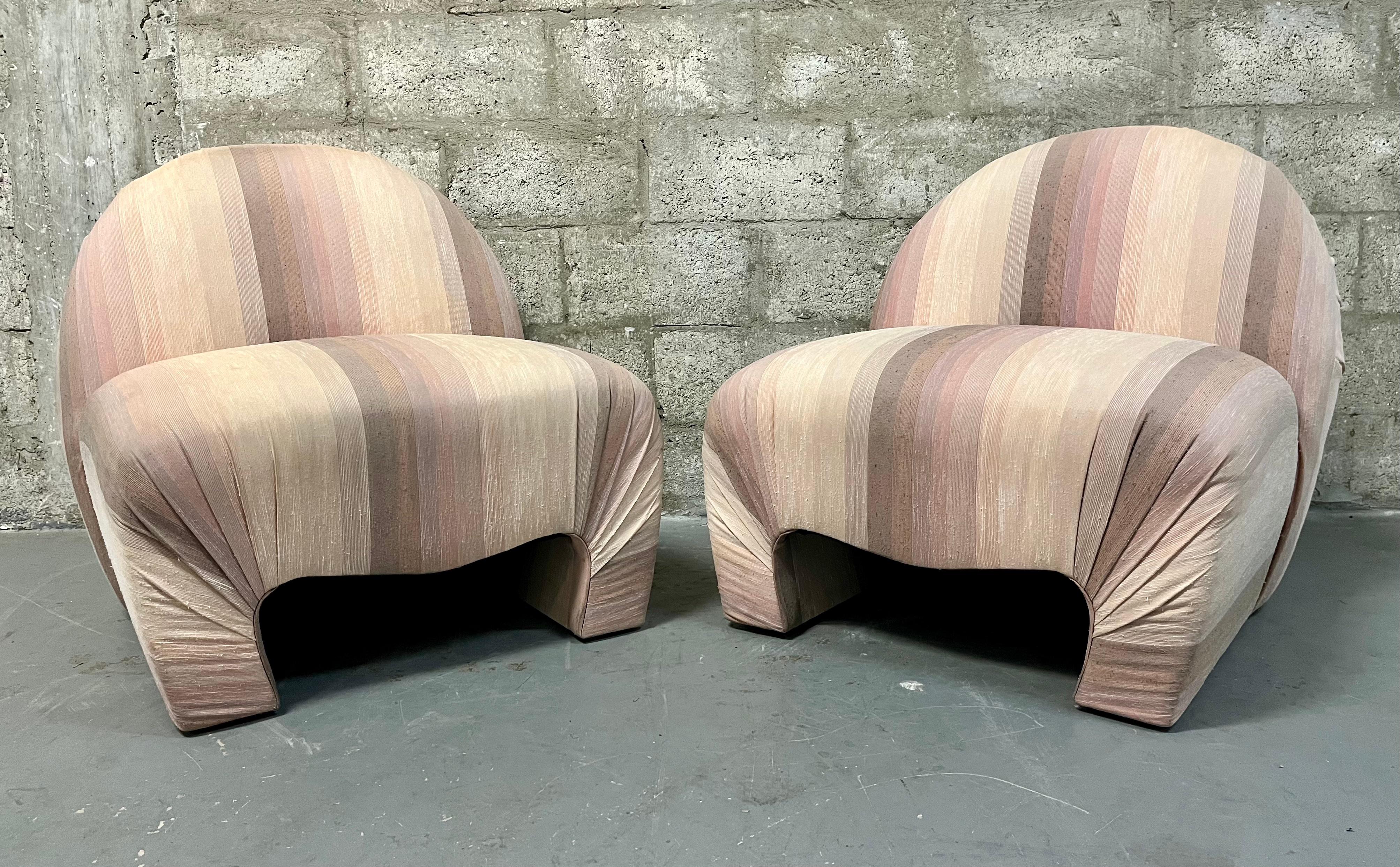 Post-Modern A Pair of Lounge Chairs in the Vladimir Kagan for Weiman Style. Circa 1980s