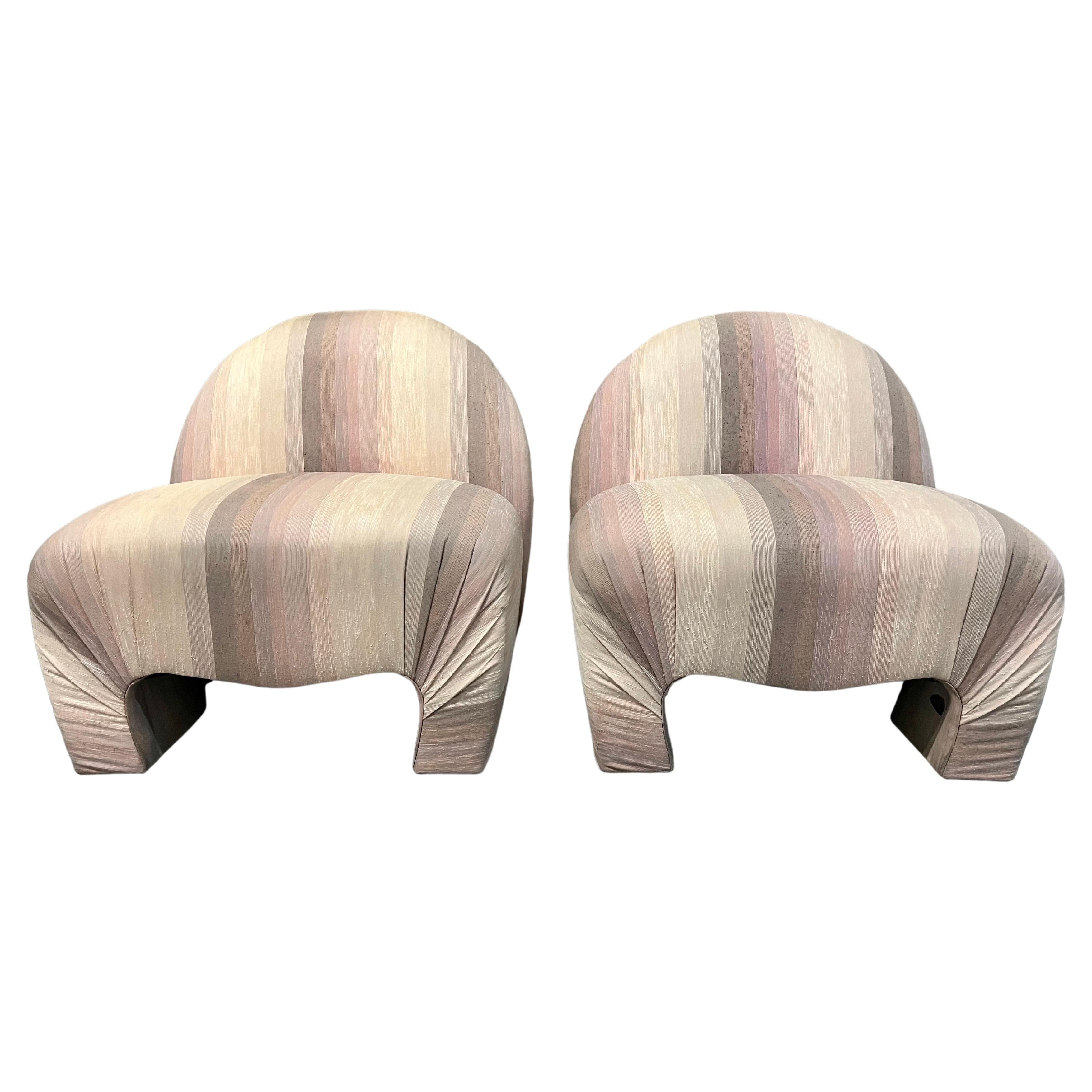A Pair of Lounge Chairs in the Vladimir Kagan for Weiman Style. Circa 1980s For Sale