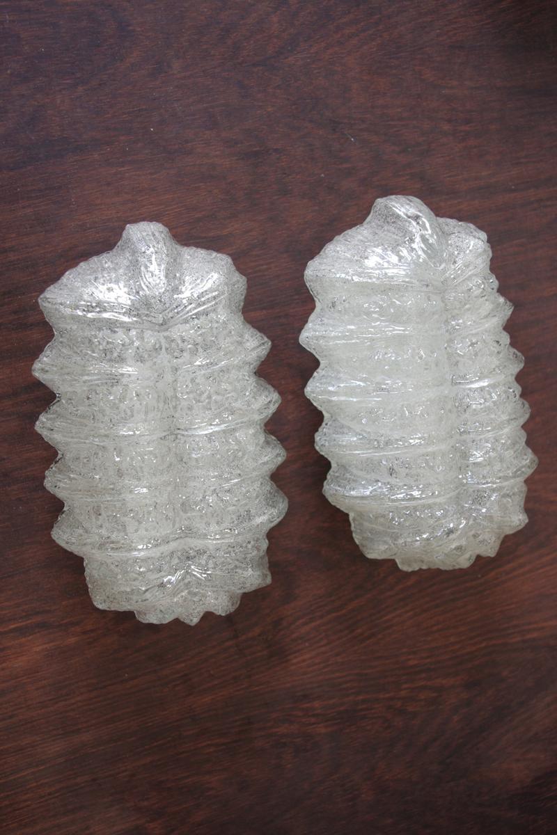 Pair of Lovely Textured Ice Glass Bubble Wall Lights Sconces, 1960s In Good Condition For Sale In Berlin, DE