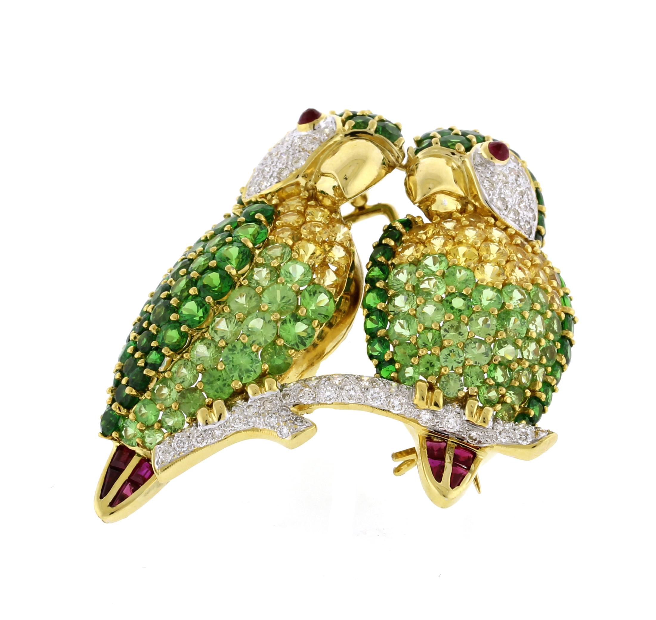 A Pair of Loving Parrots Brooch In Excellent Condition For Sale In Bethesda, MD
