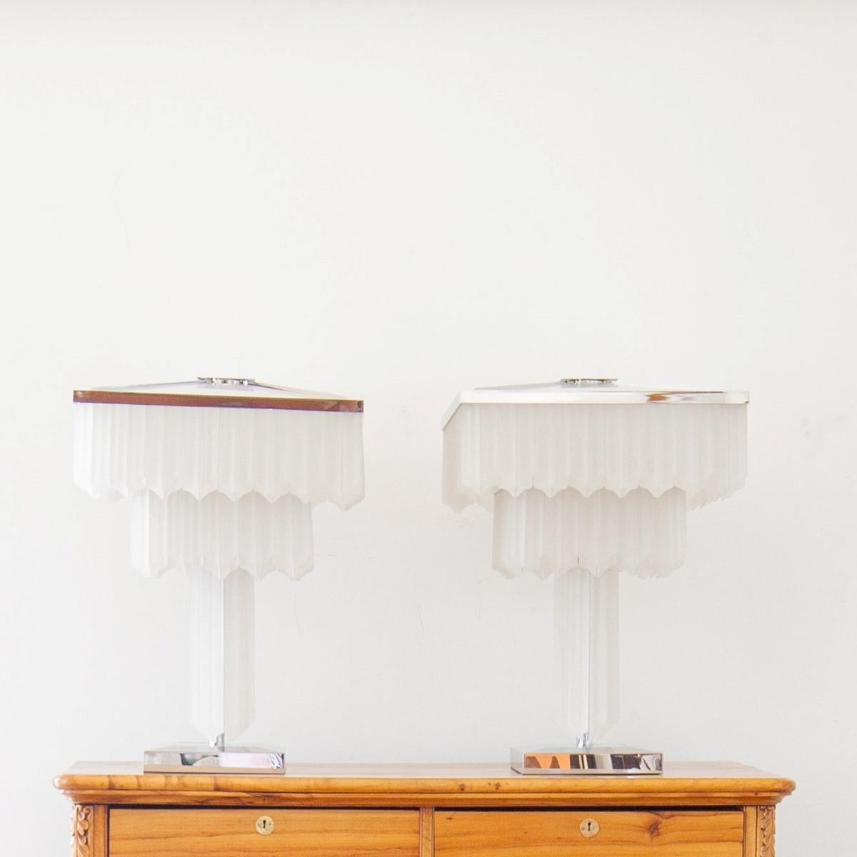 Mid-Century Modern Pair of Lucite Drop and Nickel Table Lamps