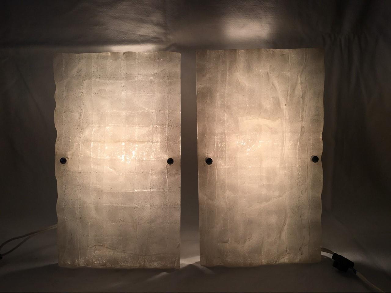 Pair of Lucite Ice Sconces from Italy, 1960s In Good Condition For Sale In Frisco, TX