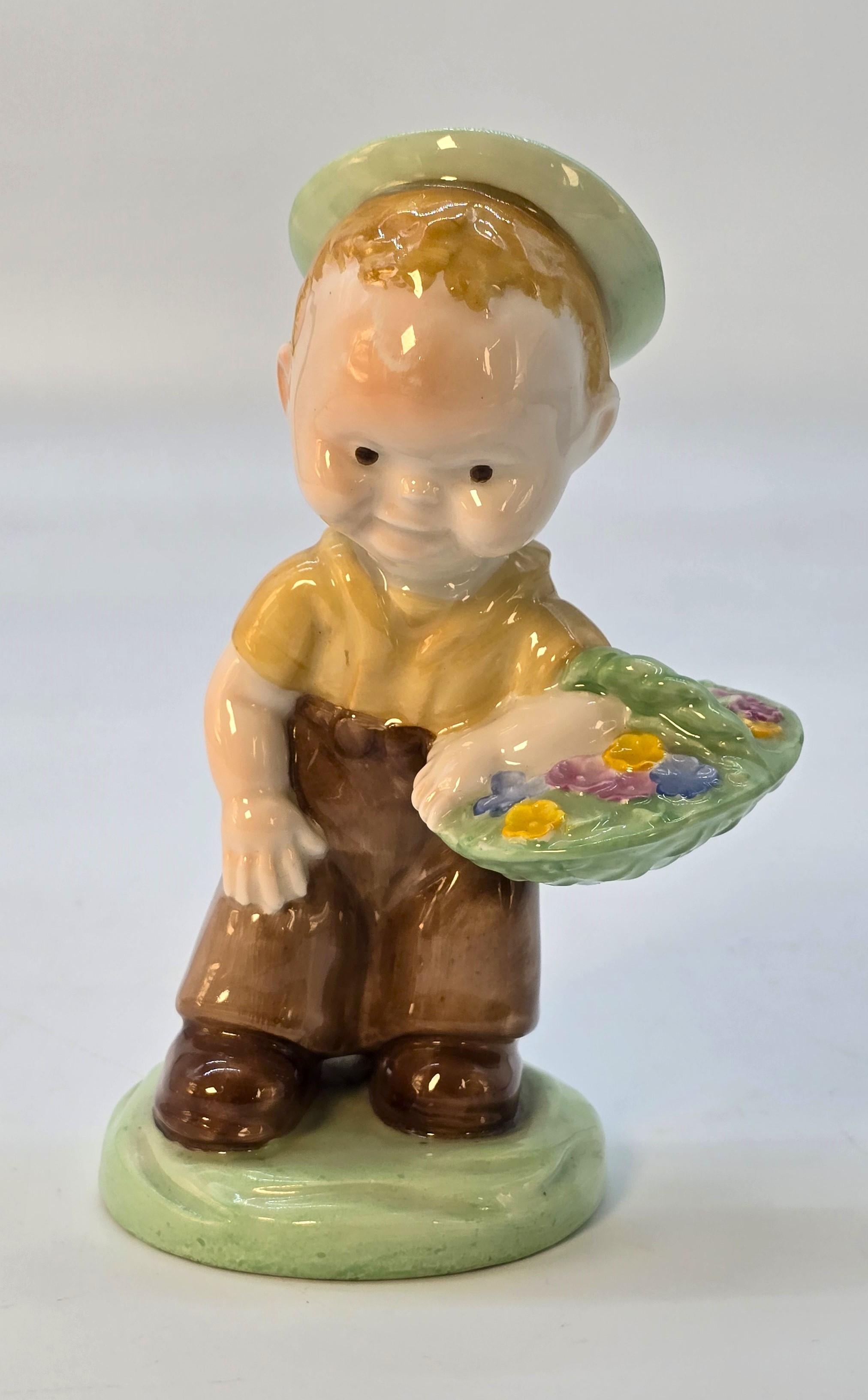 A pair of Mabel Lucie Attwell  porcelain figures made by Shelley, English C1930 (20. Jahrhundert) im Angebot