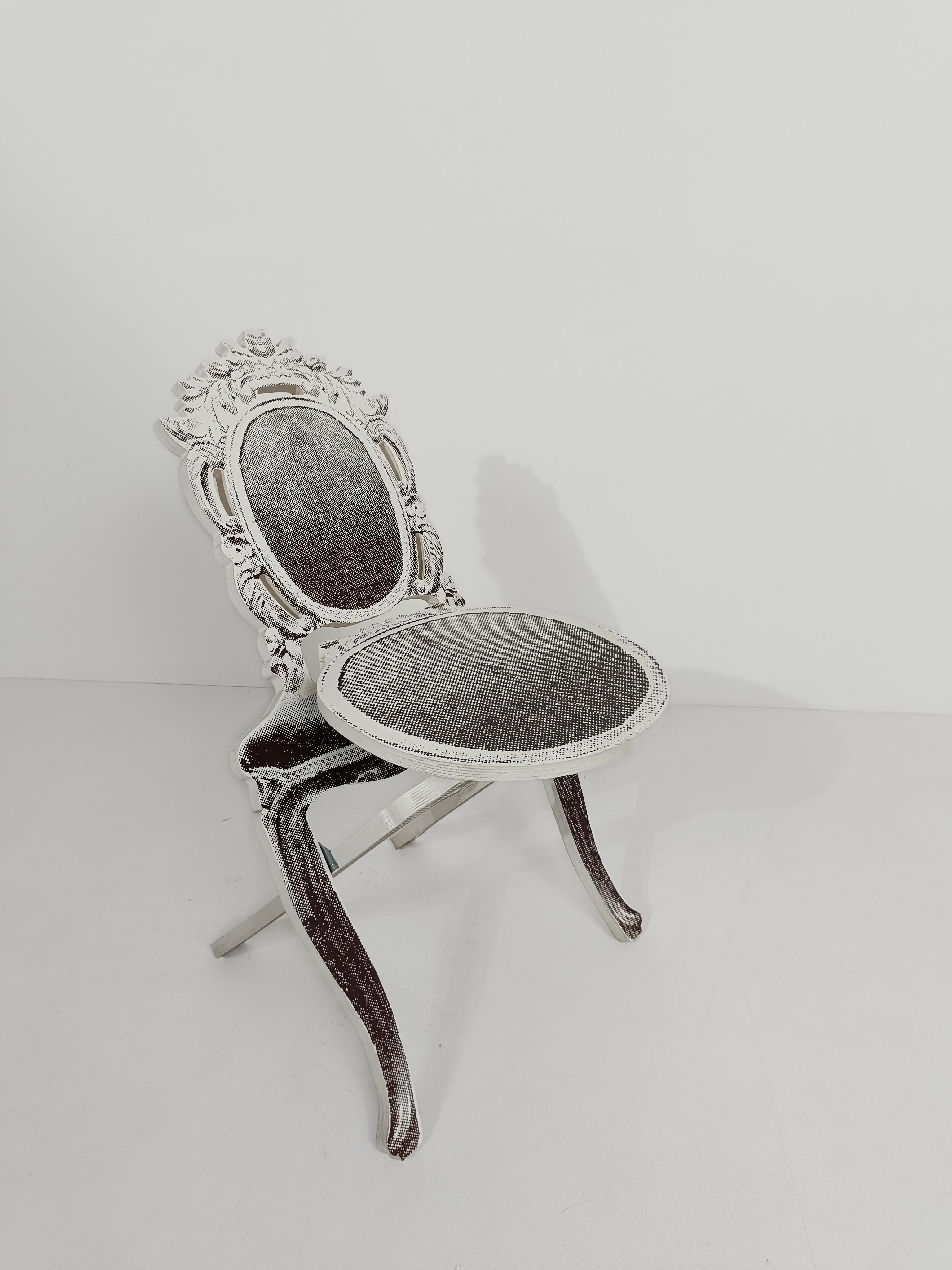 A Pair of Madame De Pompadour Folding Chairs By Vivian Van Schagen, Rococo Style For Sale 4