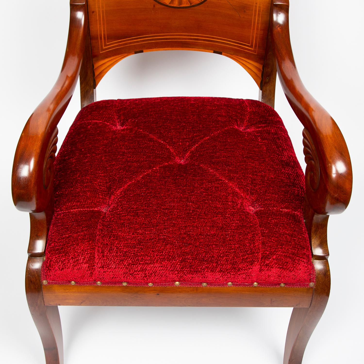 Pair of Mahogany Armchairs with Carved and Inlaid Decoration For Sale 2