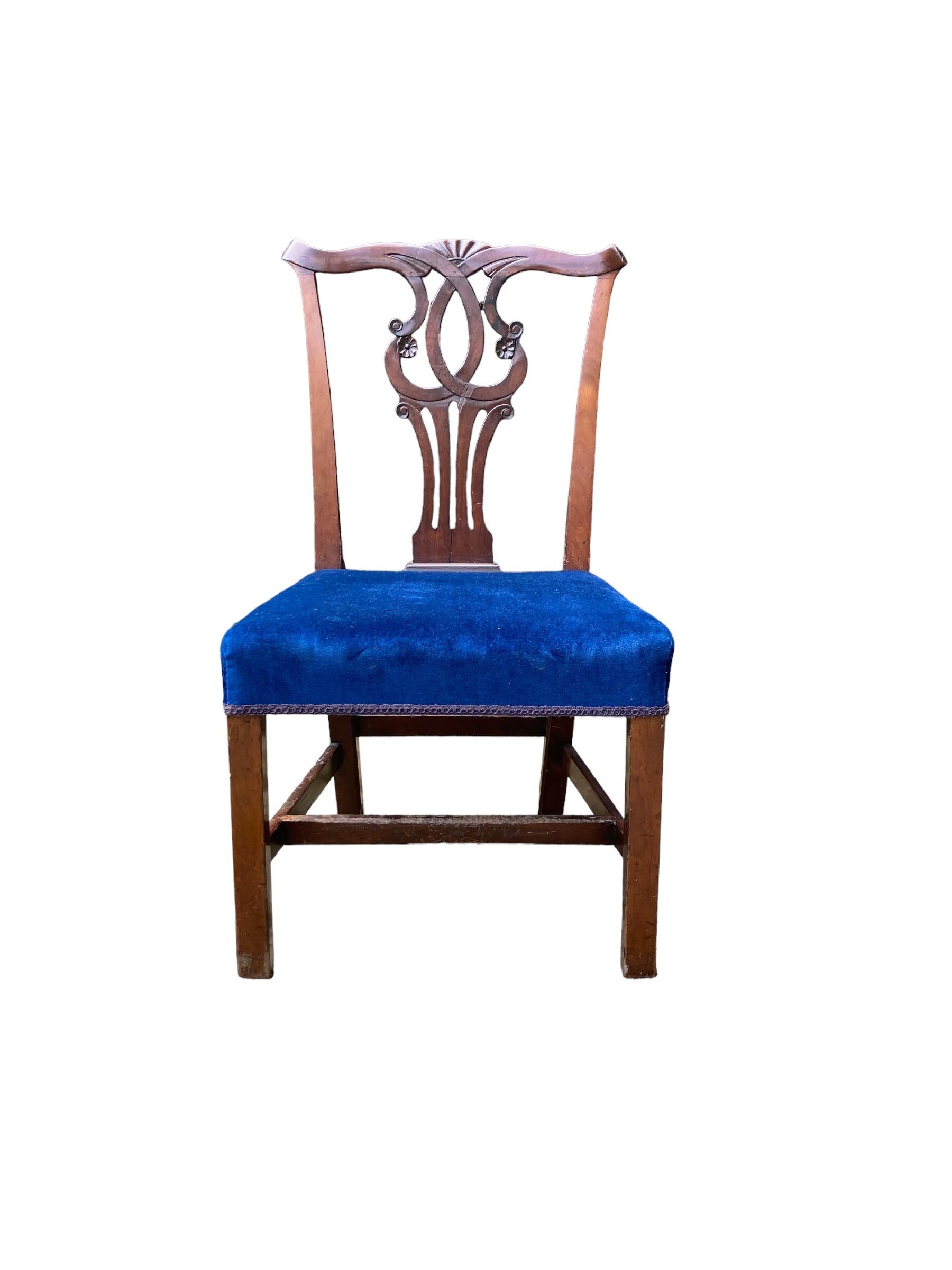 19th Century A pair of Mahogany Chippendale style Edwardian dining chairs. For Sale