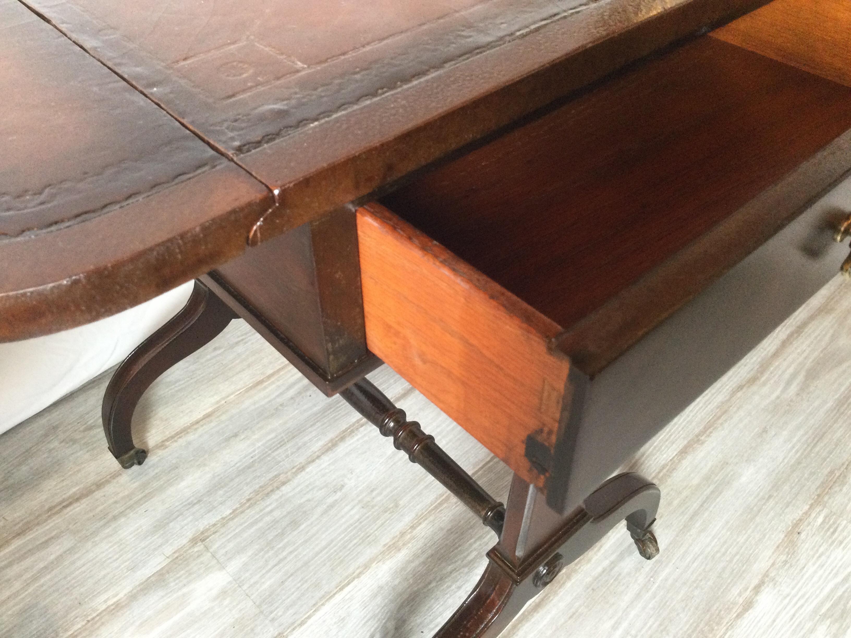 Mid-20th Century Pair of Mahogany Drop Leaf Side Tables