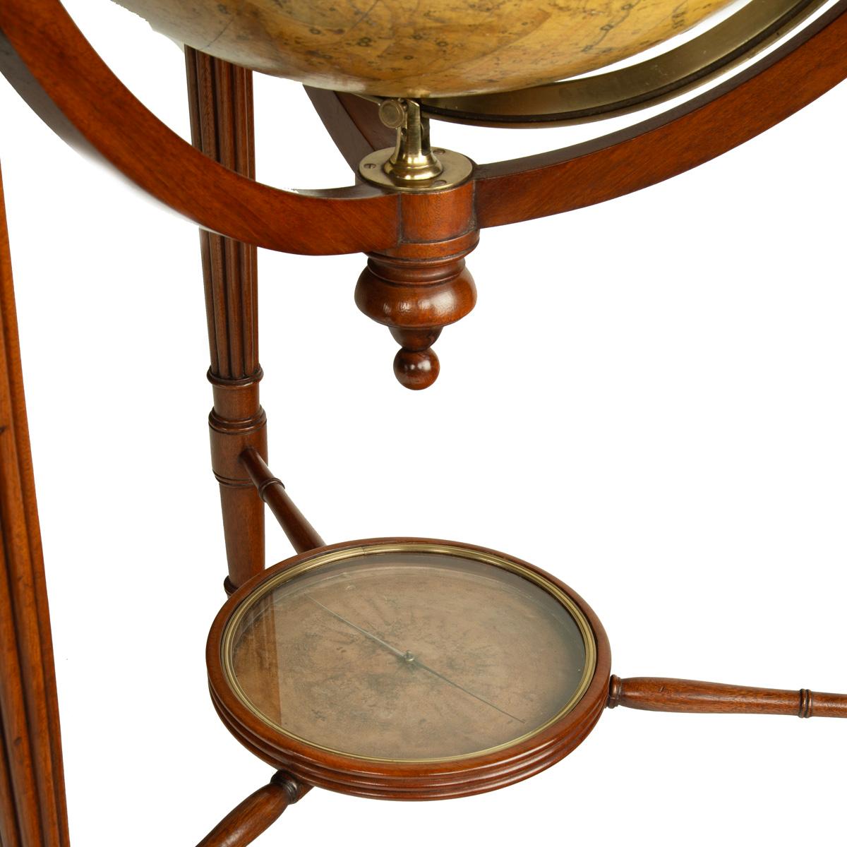 Paire de globes de style Régence en acajou de 21 pouces par J&W Cary, datés de 1799 et 1819 en vente 1