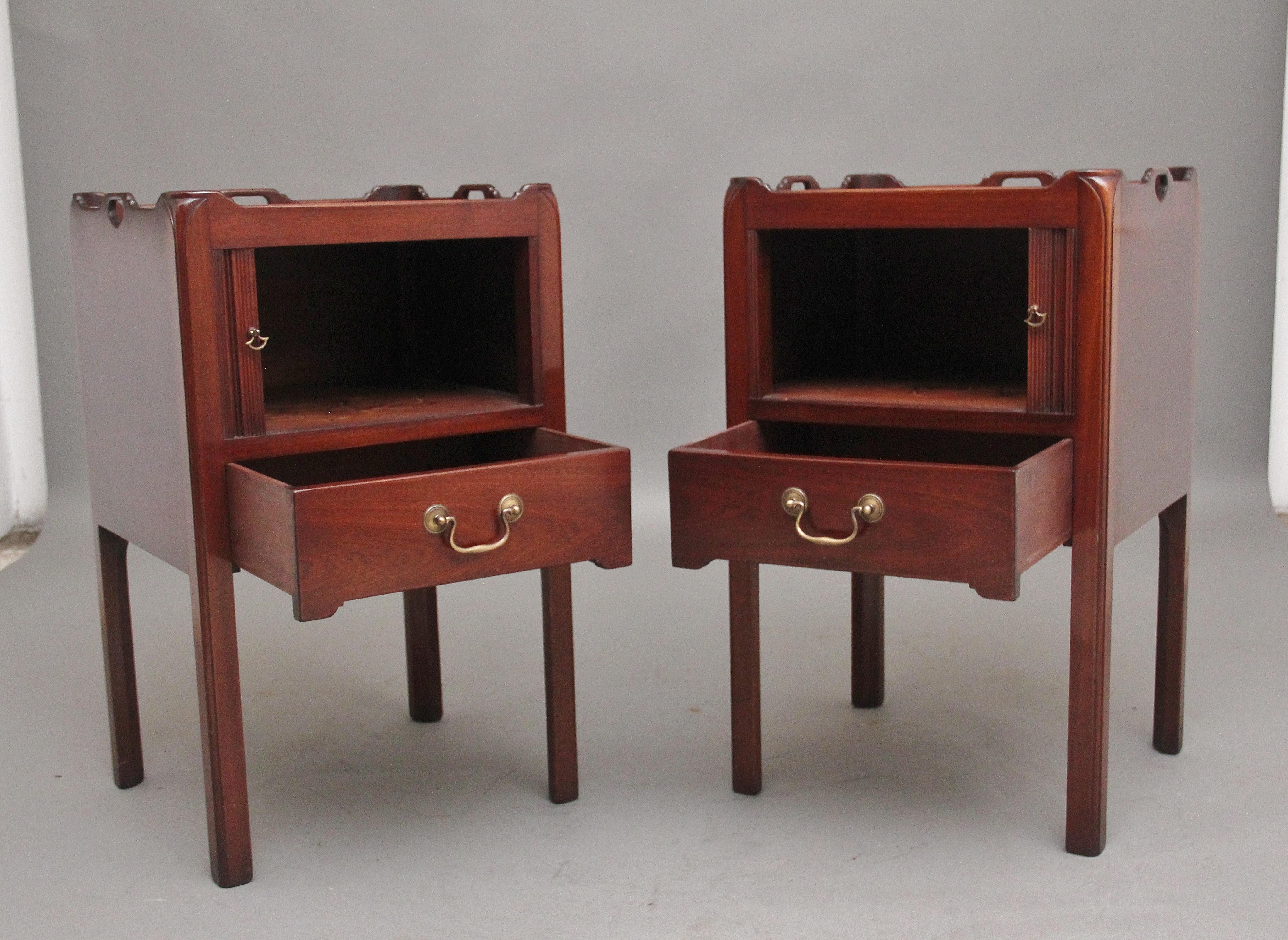 A pair of mahogany tray top bedside cabinets in the Georgian style In Good Condition For Sale In Martlesham, GB