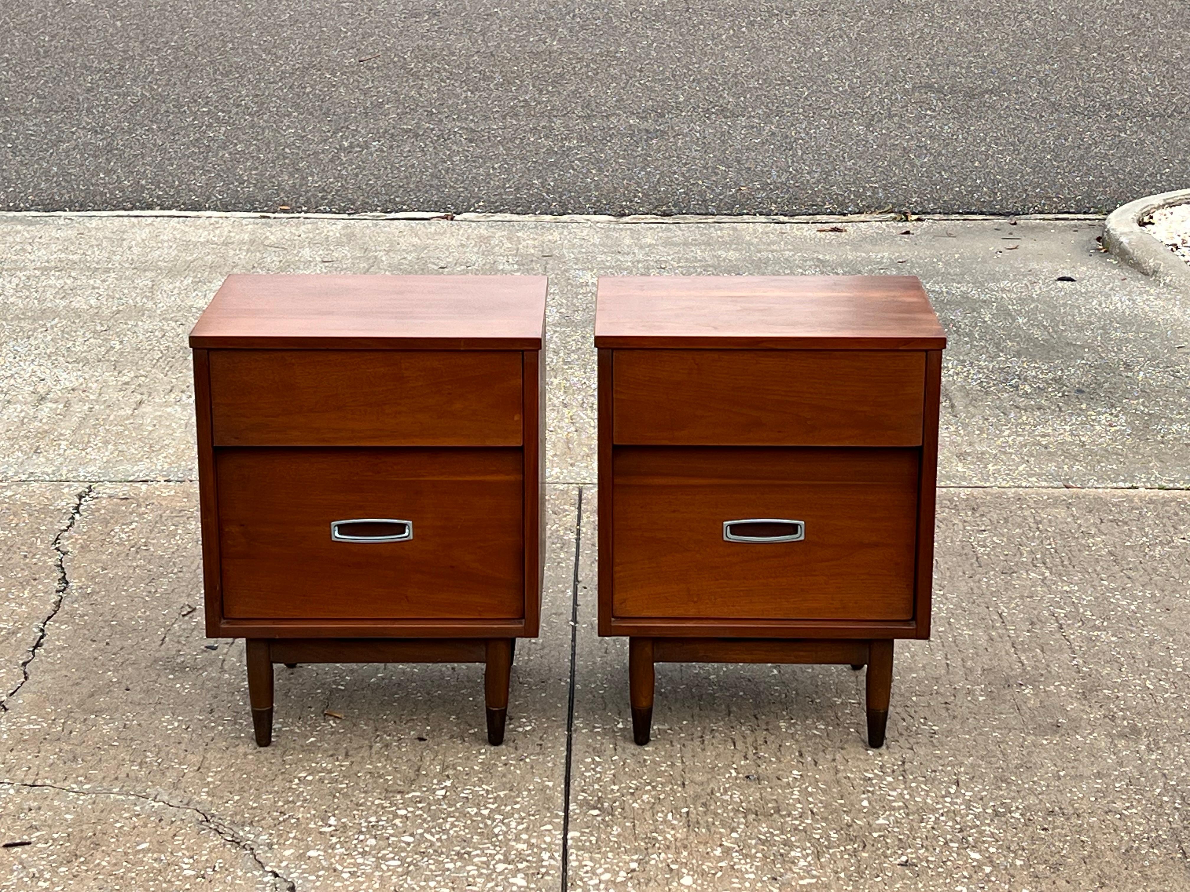 A Pair of Mainline by Hooker Mid Century Night Stands ca' 1960's For Sale 7