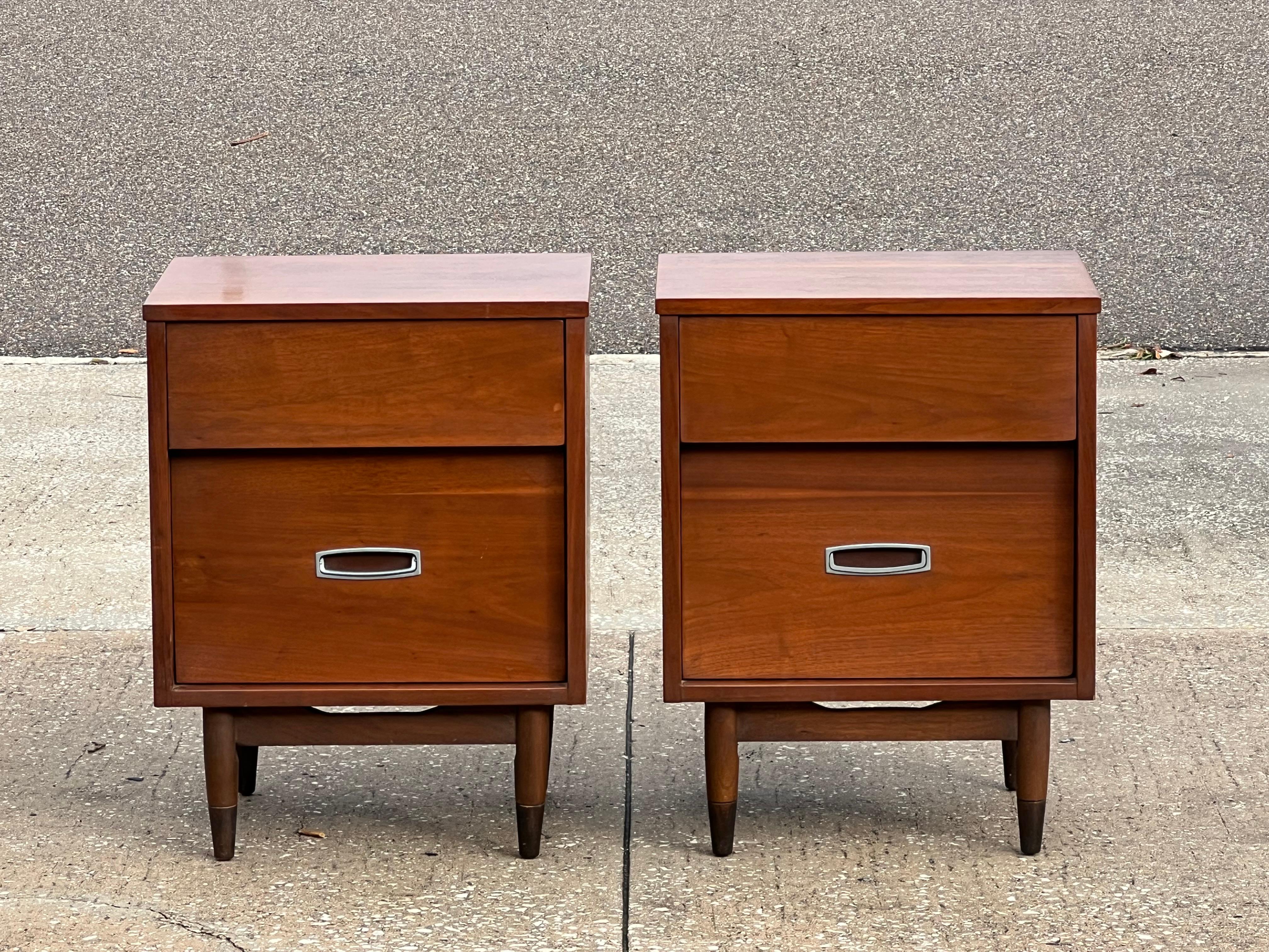 Mid-Century Modern A Pair of Mainline by Hooker Mid Century Night Stands ca' 1960's For Sale