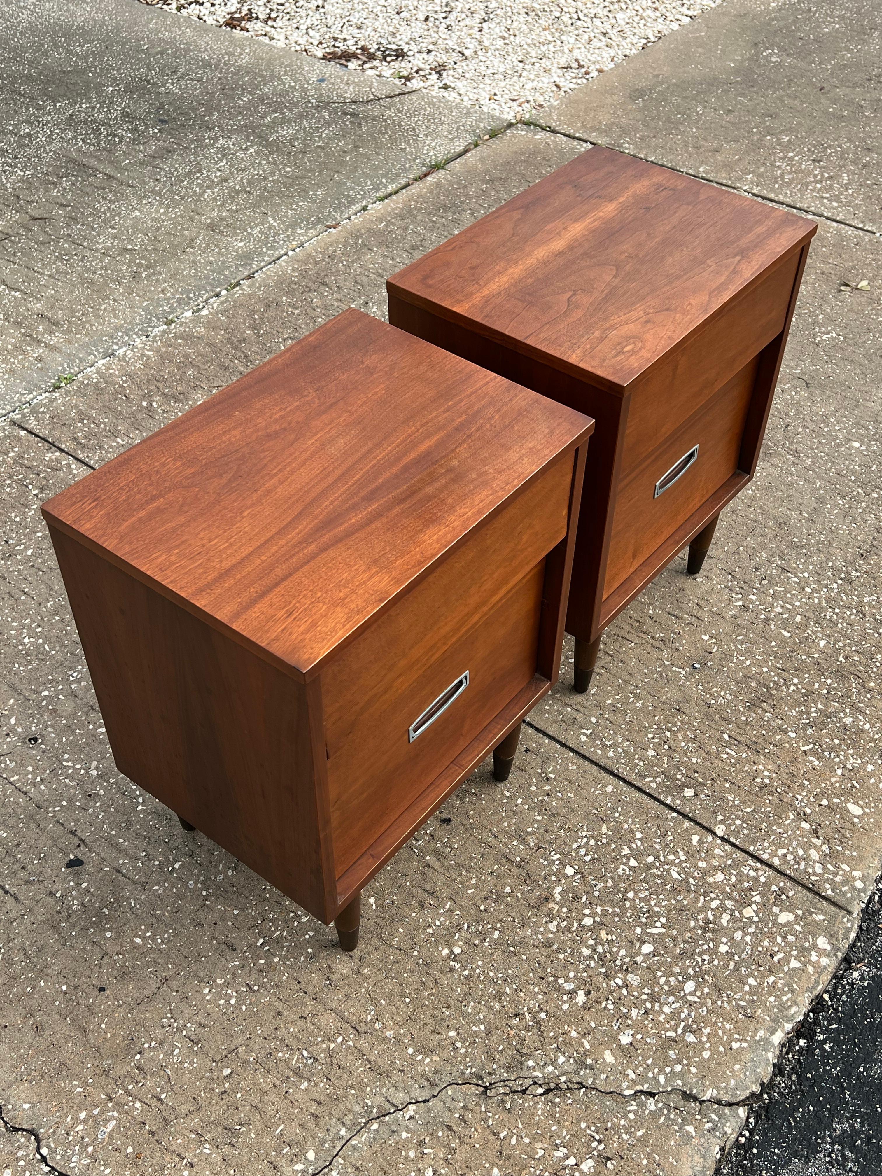 A Pair of Mainline by Hooker Mid Century Night Stands ca' 1960's For Sale 2