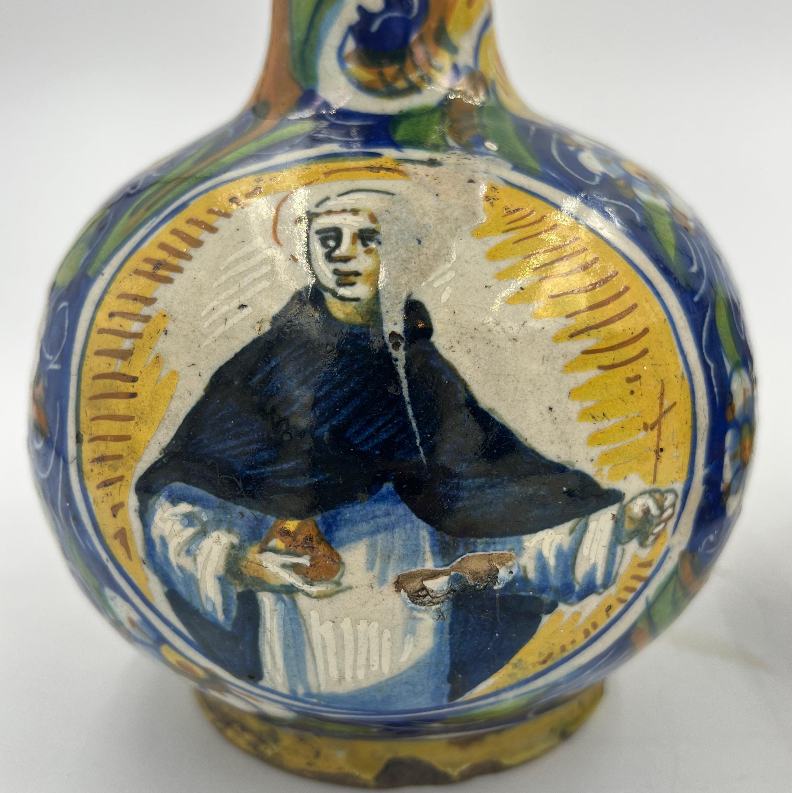 Pittura Coppia di vasi policromi in maiolica, Italia, XVIII secolo in vendita