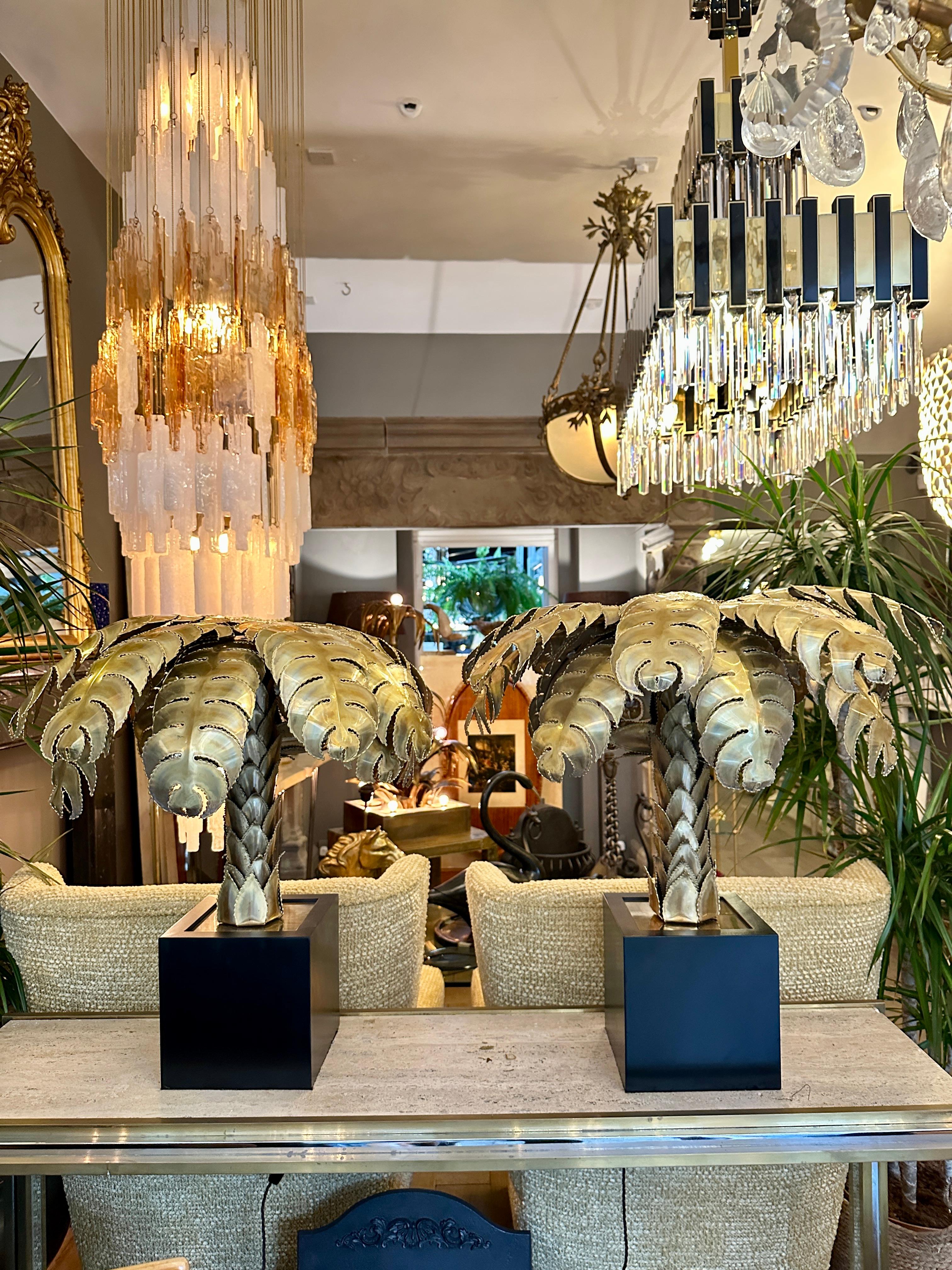 A Pair Of Maison Jansen Palm Tree Table Lamps For Sale 8