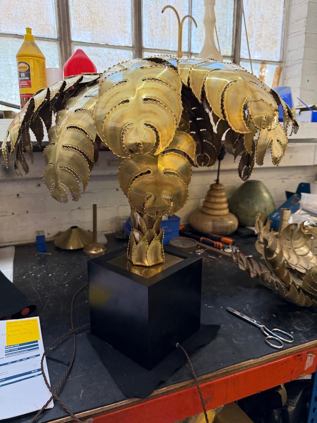 A Pair Of Maison Jansen Palm Tree Table Lamps For Sale 12
