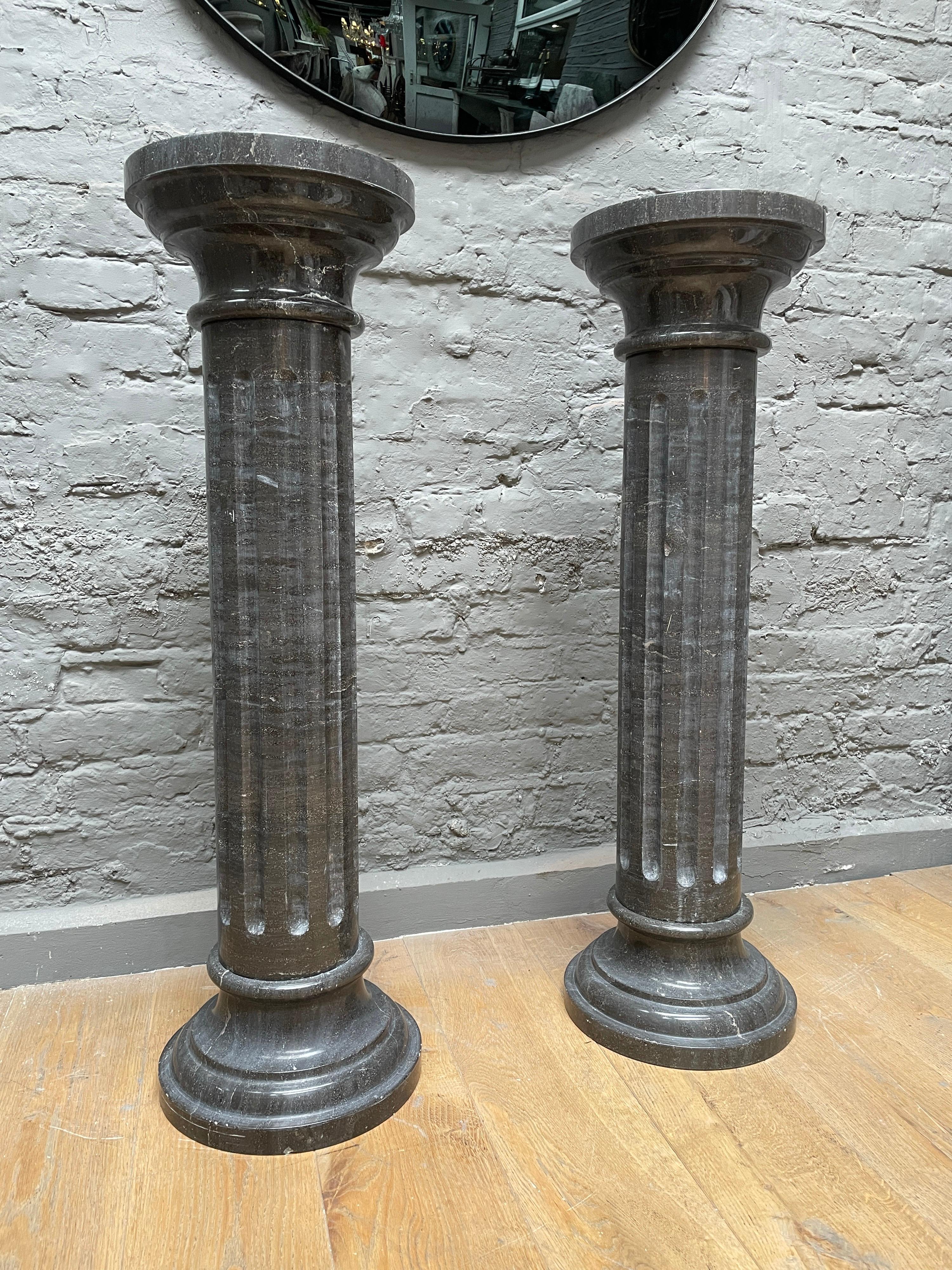 Pair of Marble Columns in Black Belgian Fossil Marble For Sale 5