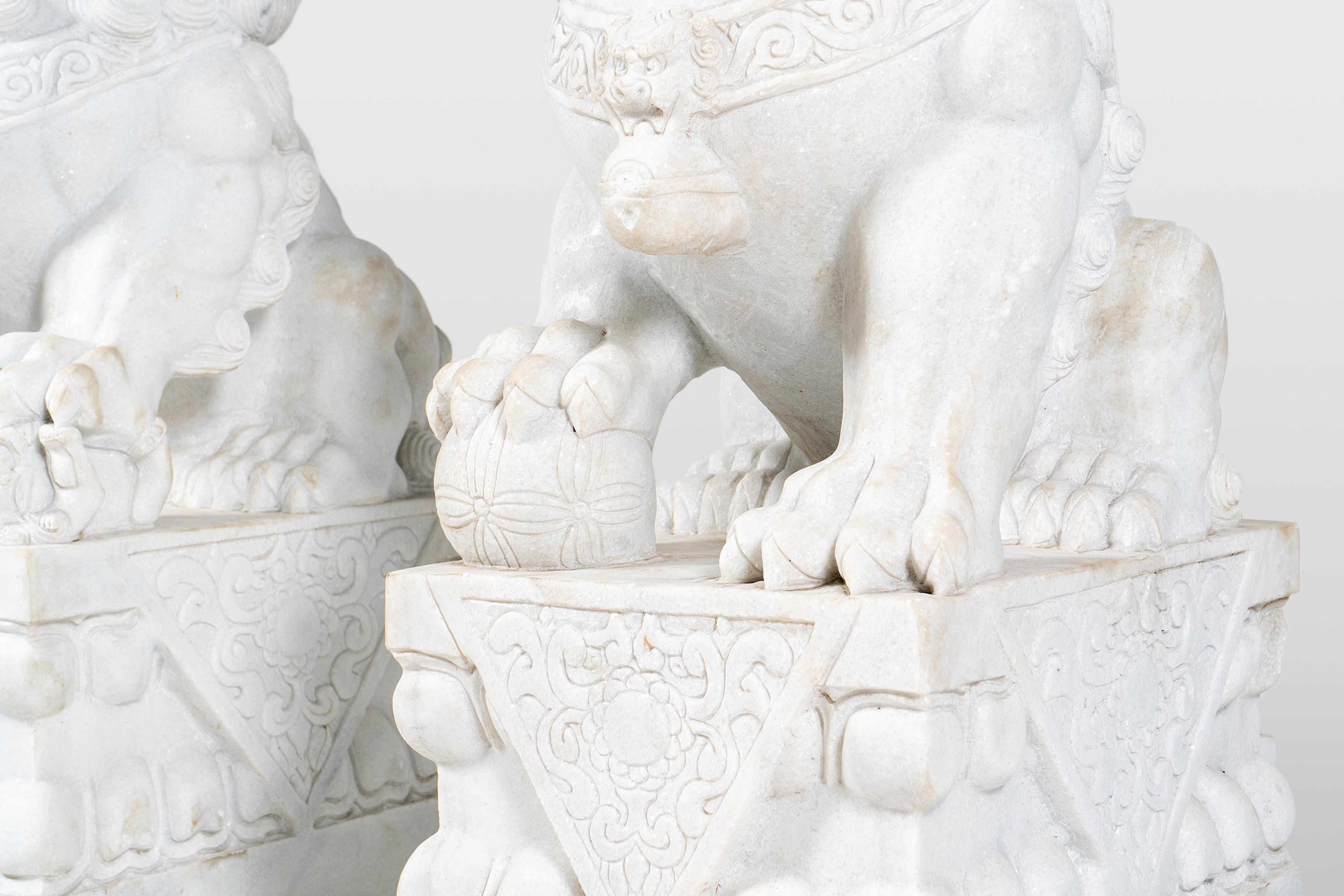 A Pair of Marble Foo Lions 7
