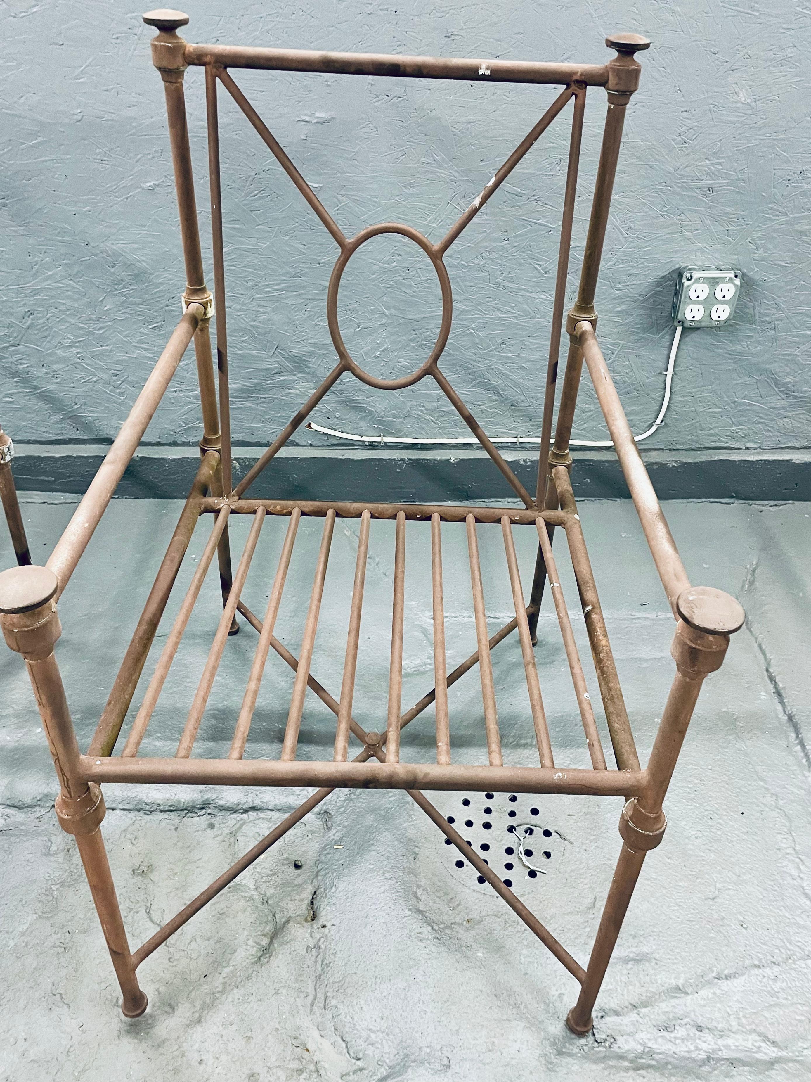 20ième siècle Paire de chaises Mario Papperzini en vente