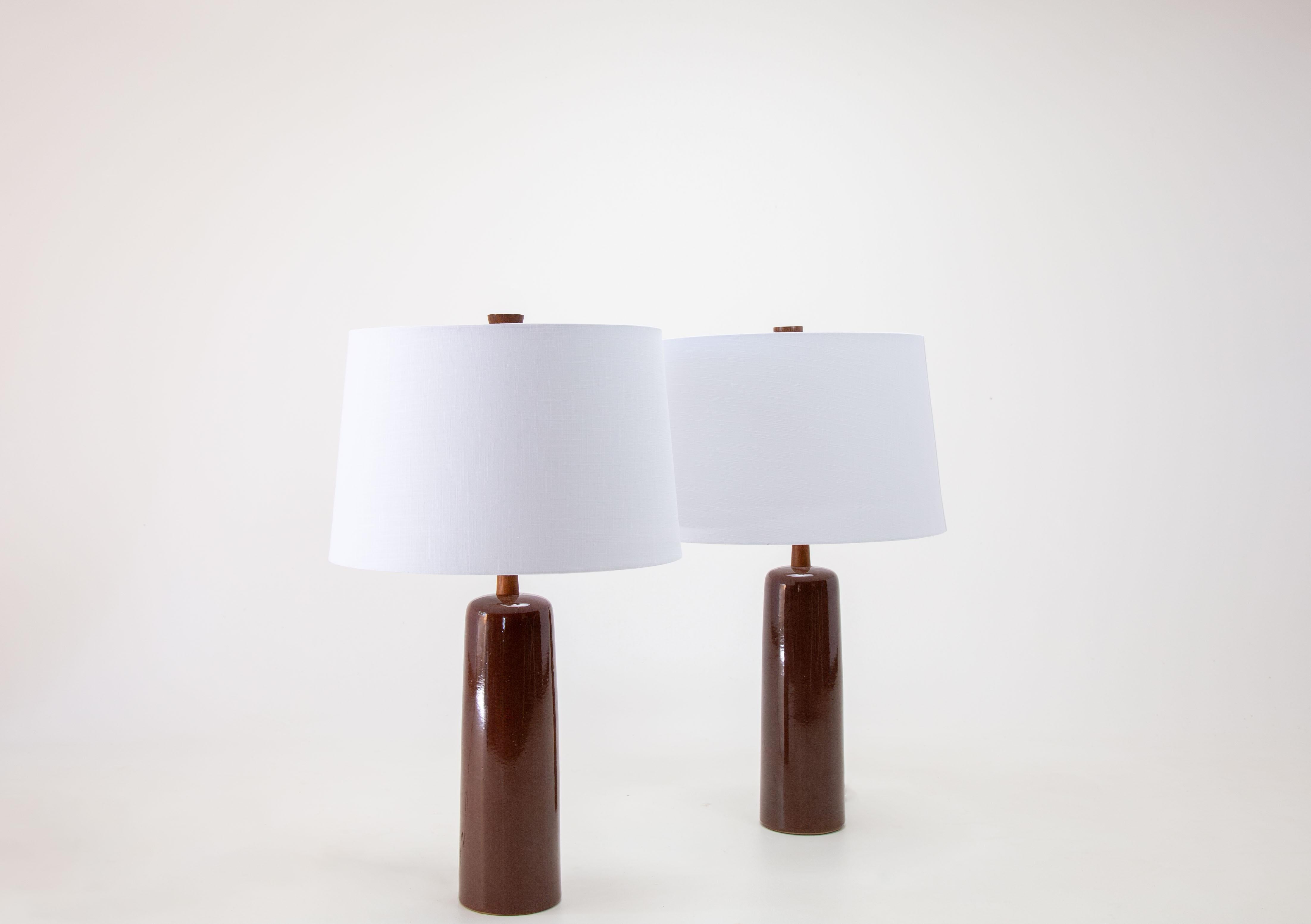 American A pair of Maroon Jane and Gordon Martz table lamps M41 mid century modern For Sale