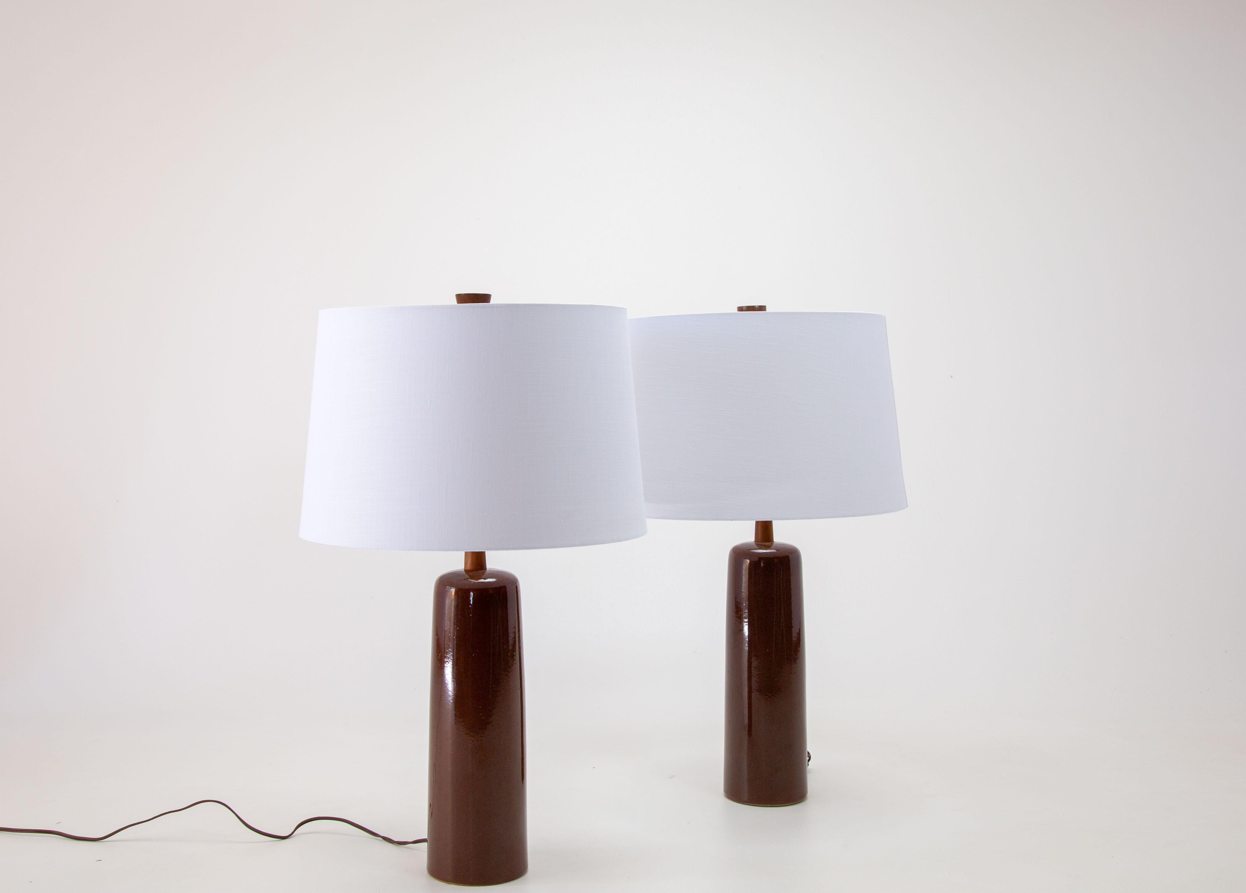 Mid-20th Century A pair of Maroon Jane and Gordon Martz table lamps M41 mid century modern For Sale