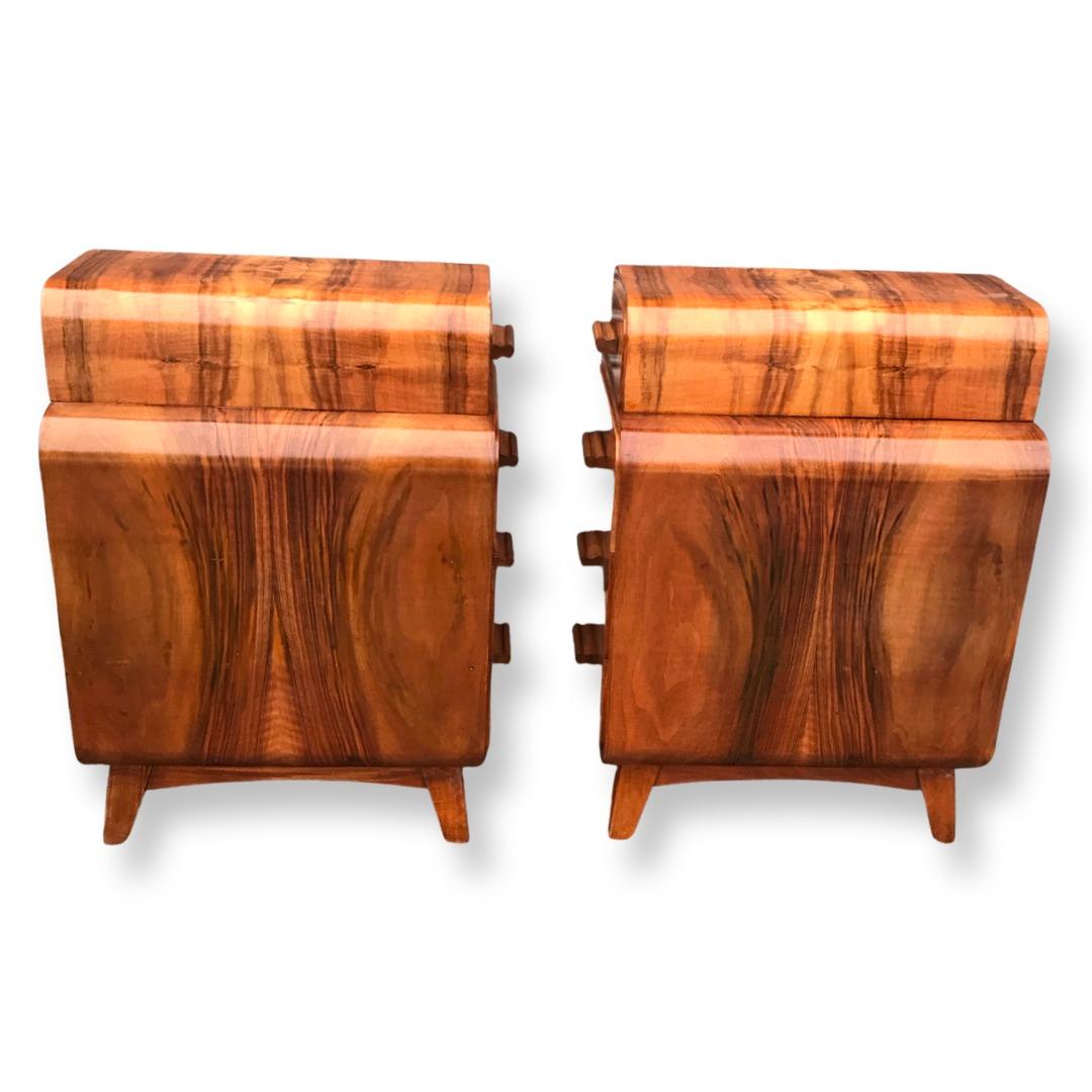 Pair of Matching Figured Walnut Art Deco Bedside Cabinets / Nightstands 5
